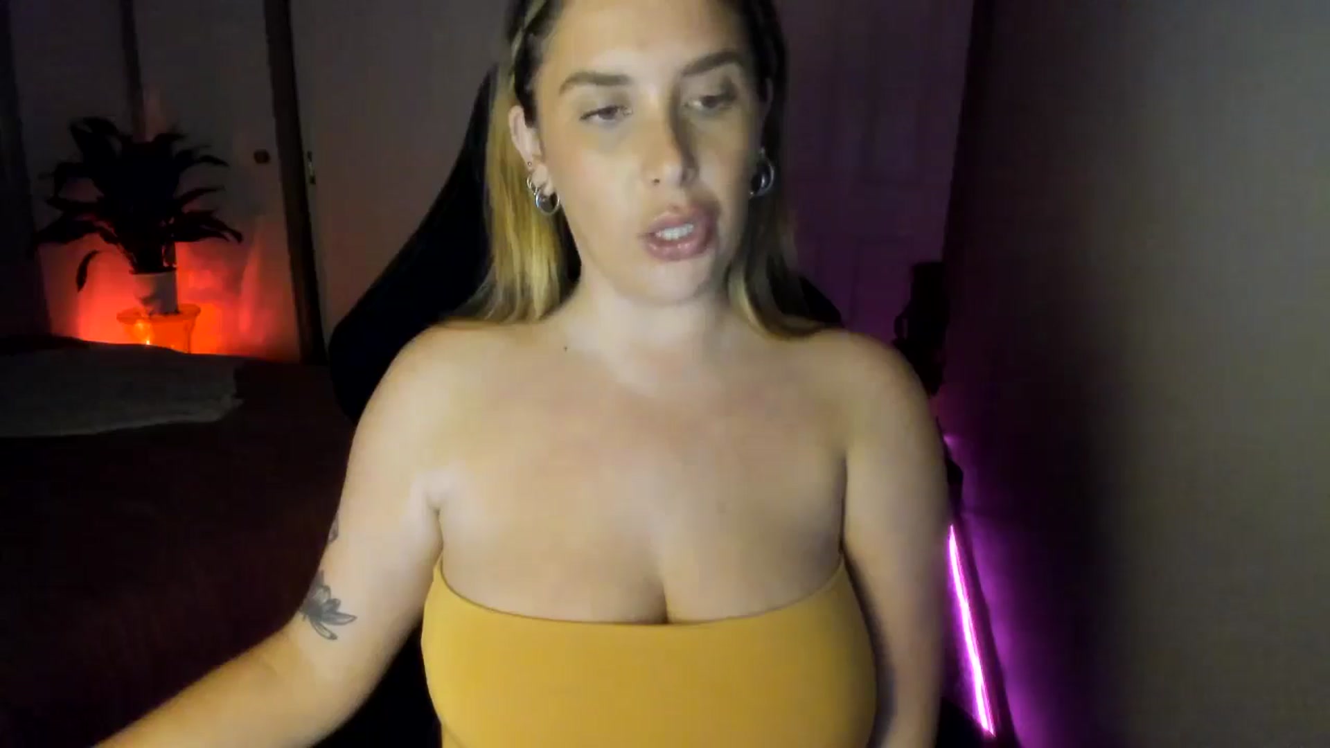Gallery image thumbnail from HoneyTits_'s myfreecams stream on, 09/18/2024, 09:00 image 20 of 20