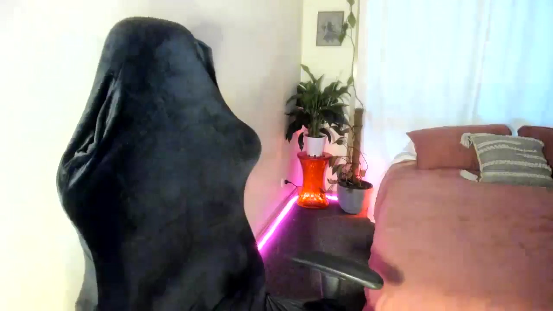 Gallery image thumbnail from HoneyTits_'s myfreecams stream on, 09/24/2024, 09:45 image 5 of 20