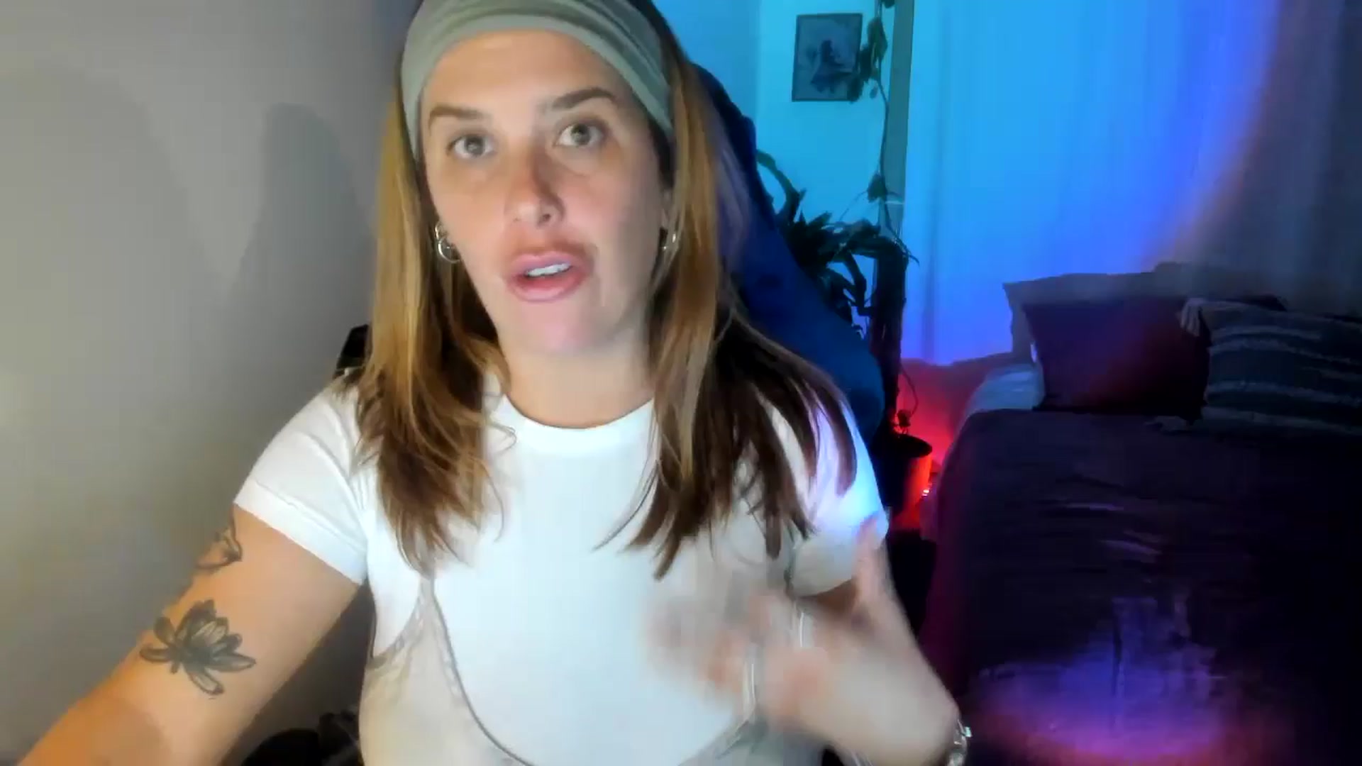 Gallery image thumbnail from HoneyTits_'s myfreecams stream on, 09/28/2024, 13:32 image 1 of 20