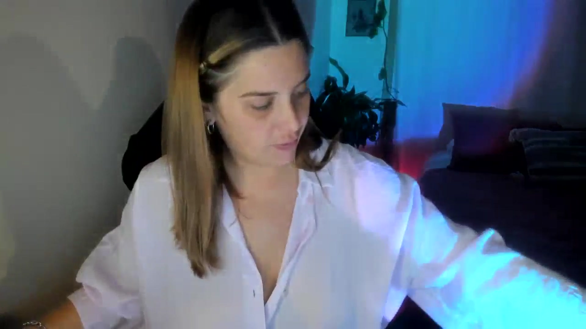 Gallery image thumbnail from HoneyTits_'s myfreecams stream on, 09/29/2024, 09:45 image 16 of 20