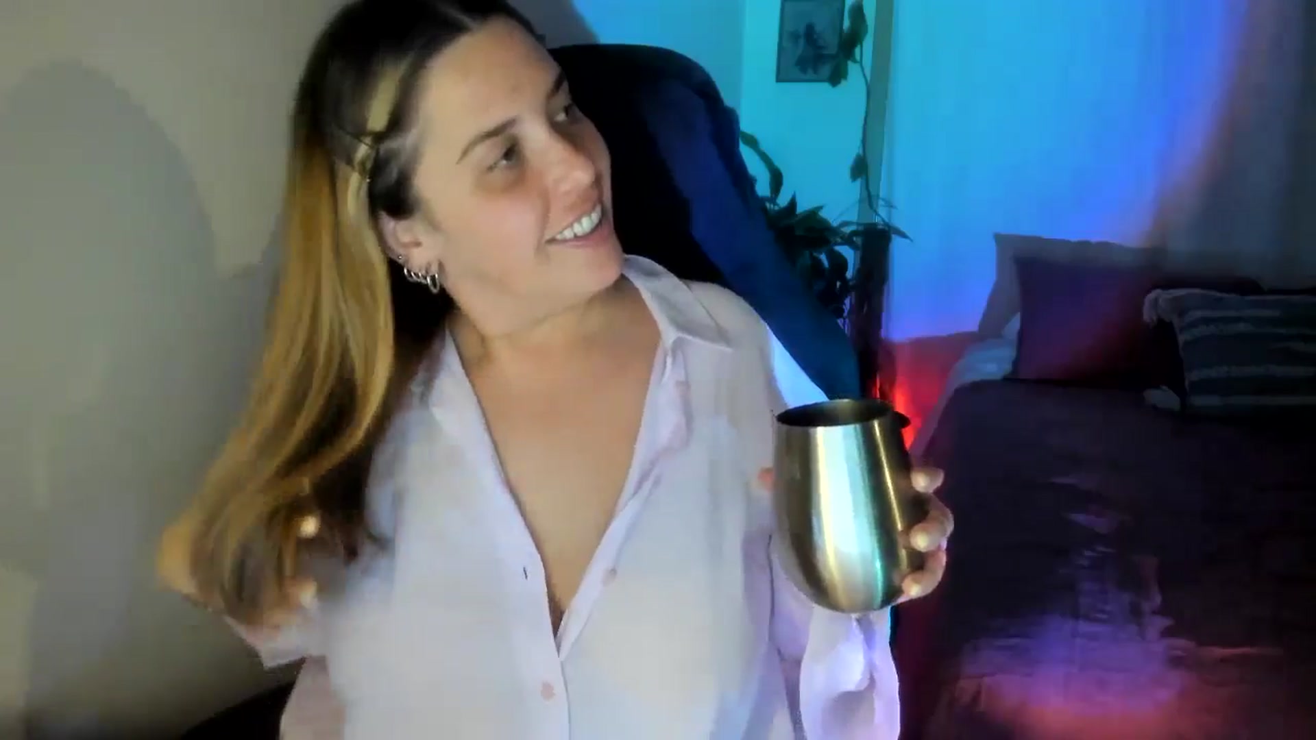 Gallery image thumbnail from HoneyTits_'s myfreecams stream on, 09/29/2024, 09:45 image 14 of 20