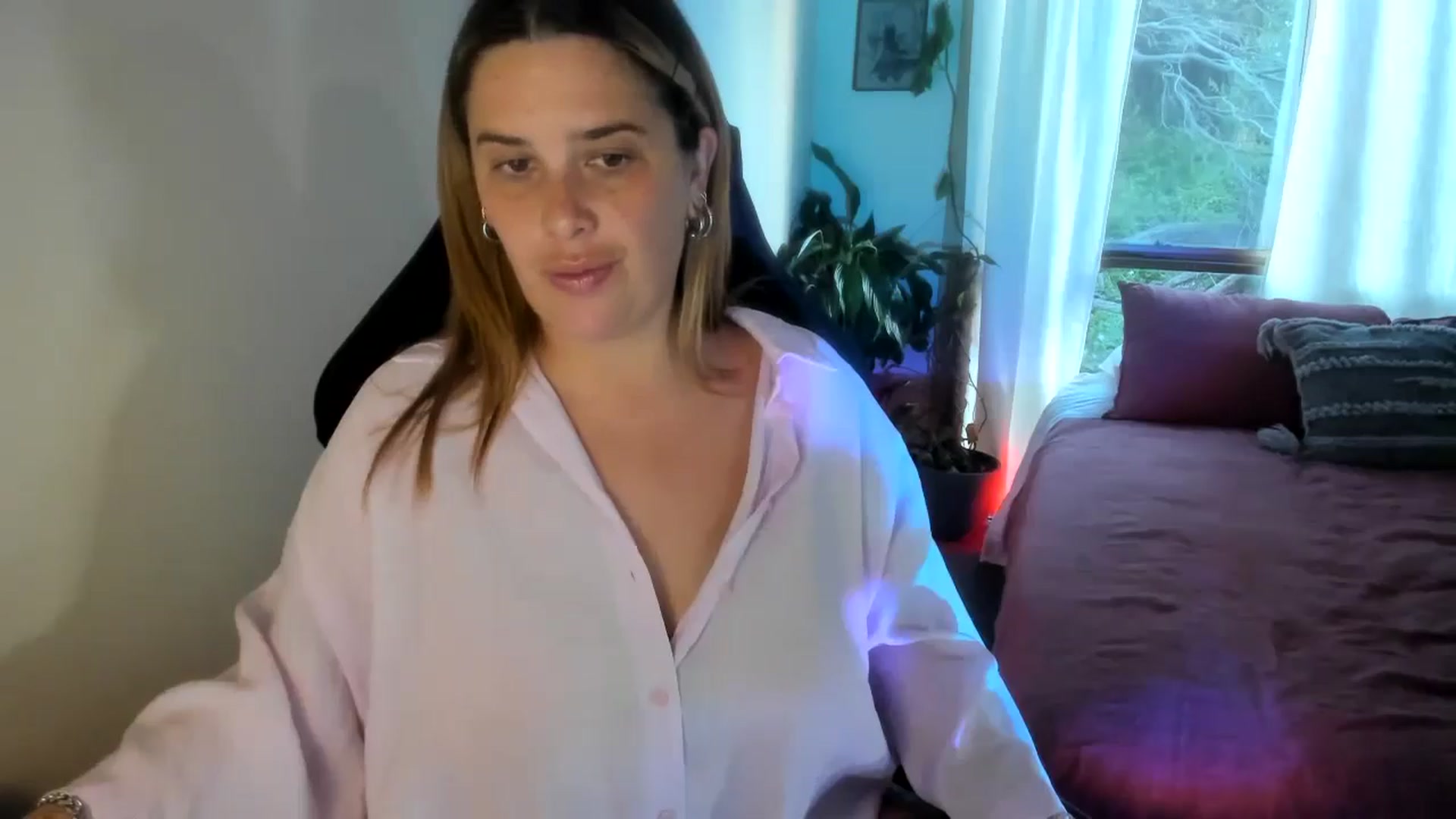 Gallery image thumbnail from HoneyTits_'s myfreecams stream on, 09/29/2024, 09:45 image 4 of 20