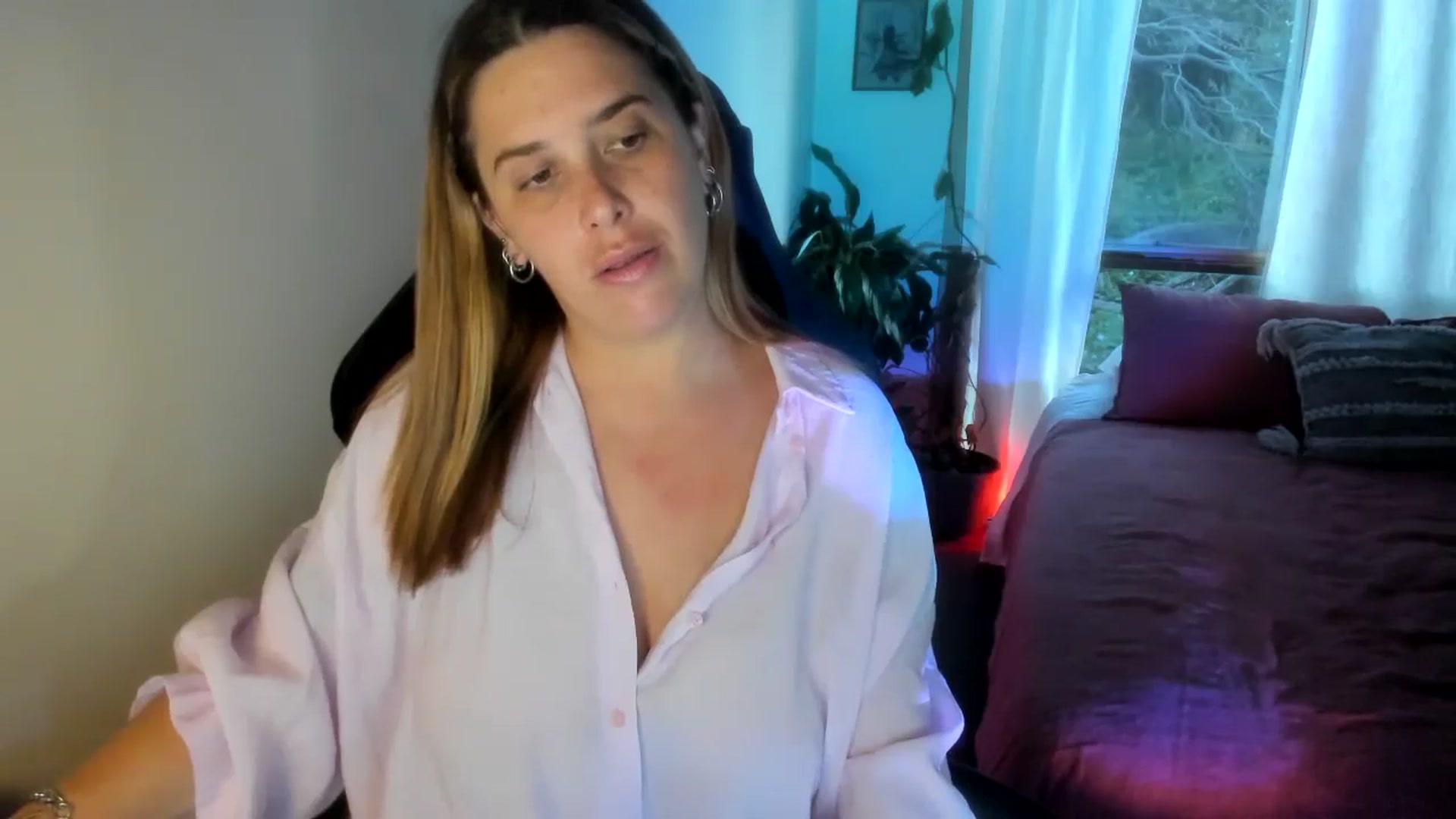 Gallery image thumbnail from HoneyTits_'s myfreecams stream on, 09/29/2024, 09:45 image 6 of 20