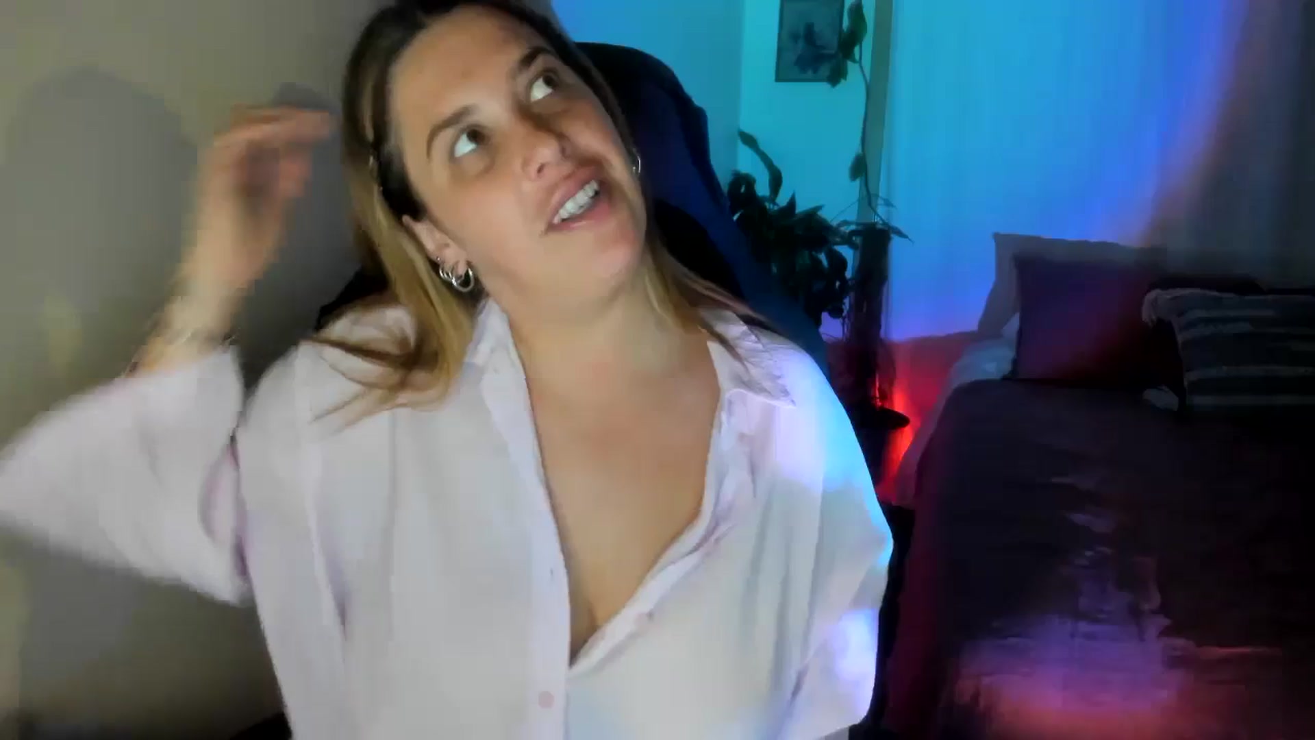 Gallery image thumbnail from HoneyTits_'s myfreecams stream on, 09/29/2024, 09:45 image 13 of 20