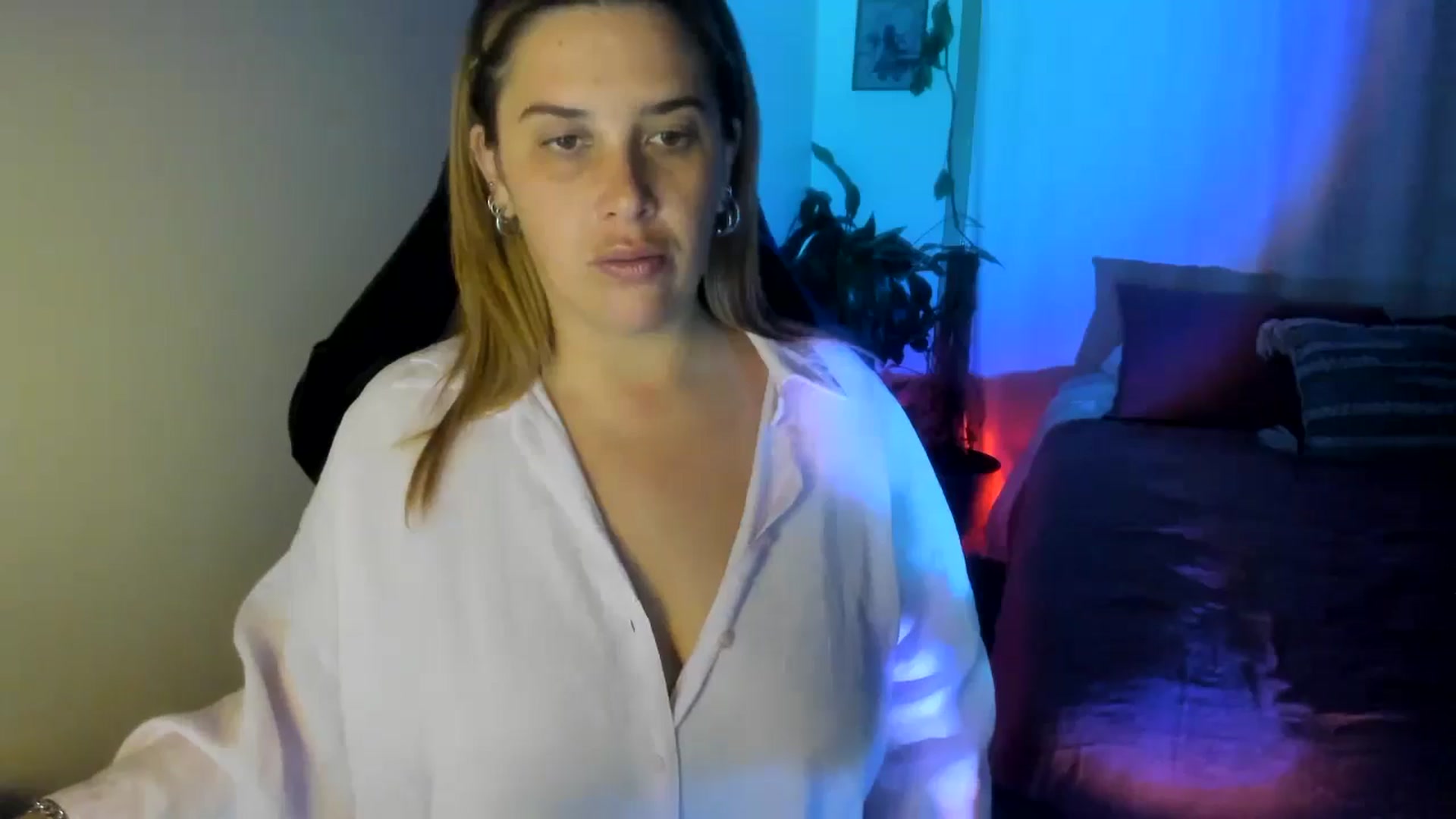 Gallery image thumbnail from HoneyTits_'s myfreecams stream on, 09/29/2024, 09:45 image 12 of 20