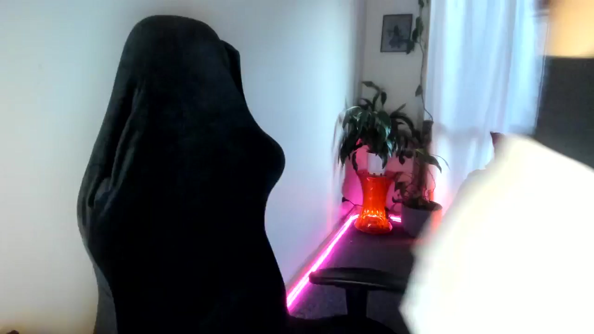 Gallery image thumbnail from HoneyTits_'s myfreecams stream on, 09/30/2024, 08:37 image 19 of 20