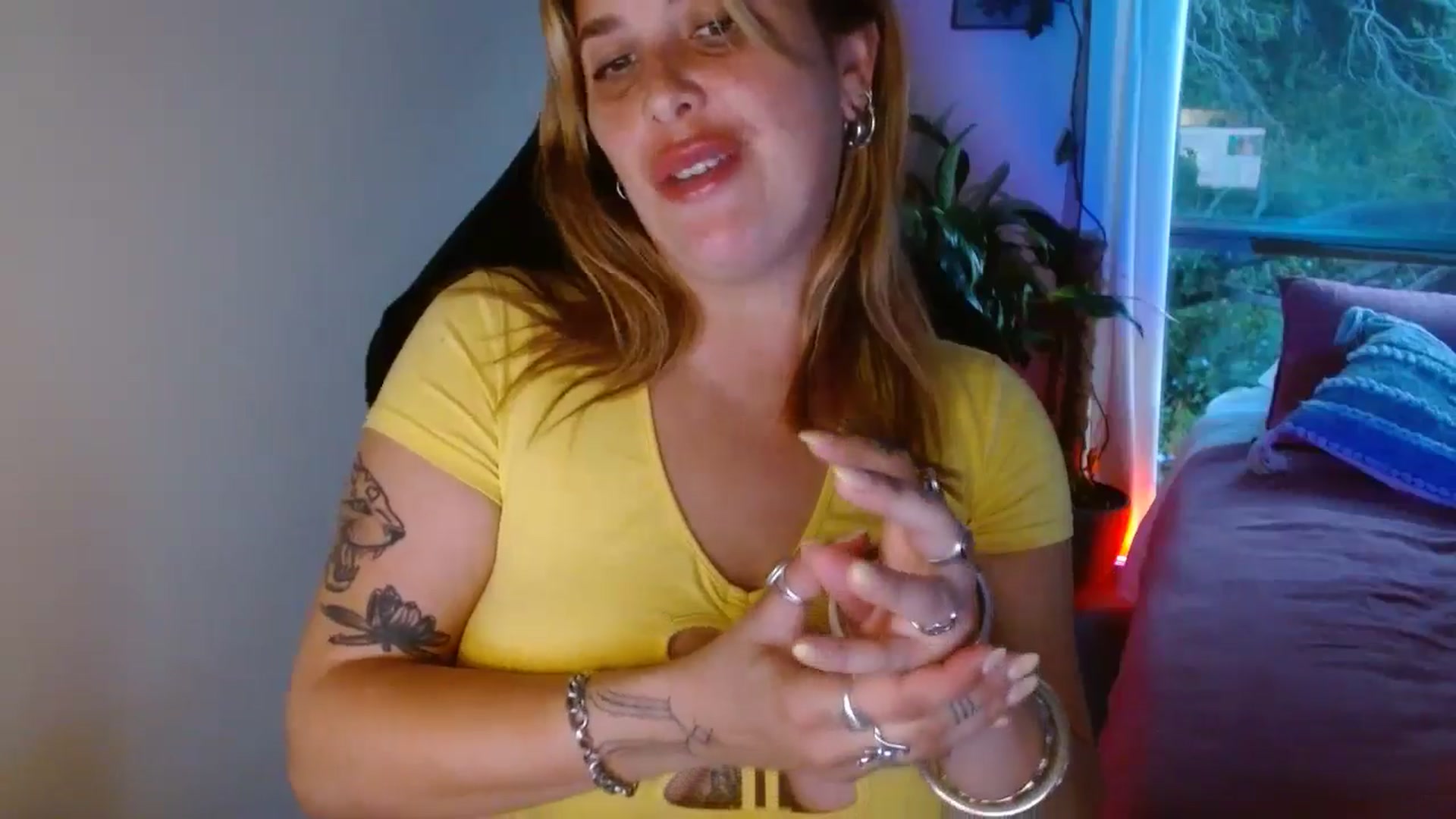 Gallery image thumbnail from HoneyTits_'s myfreecams stream on, 10/01/2024, 08:27 image 20 of 20