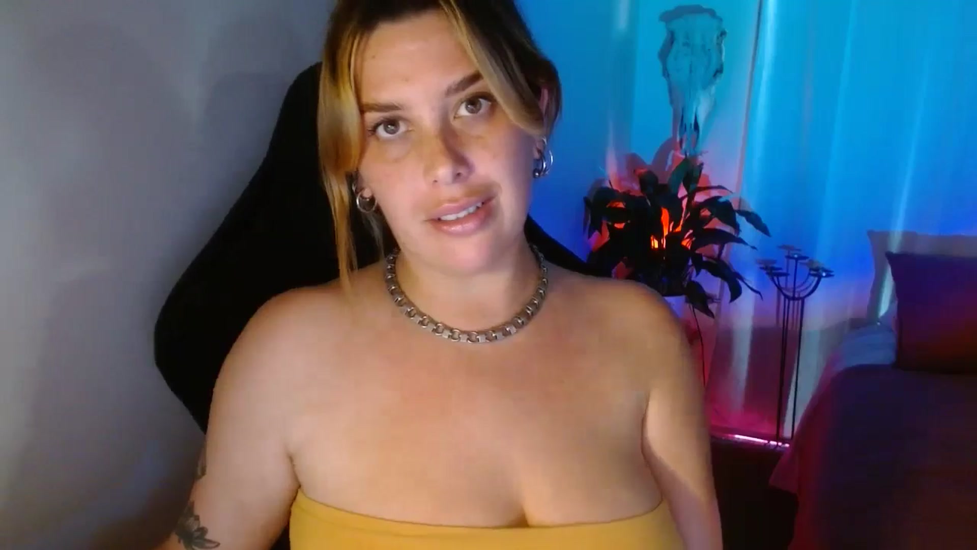 Gallery image thumbnail from HoneyTits_'s myfreecams stream on, 10/07/2024, 08:36 image 18 of 20