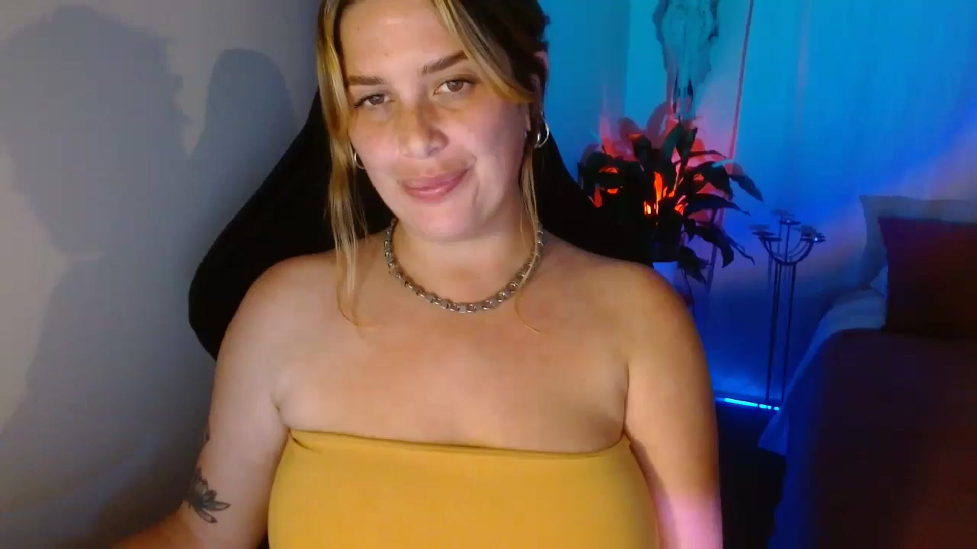 Gallery image thumbnail from HoneyTits_'s myfreecams stream on, 10/07/2024, 09:45 image 19 of 20