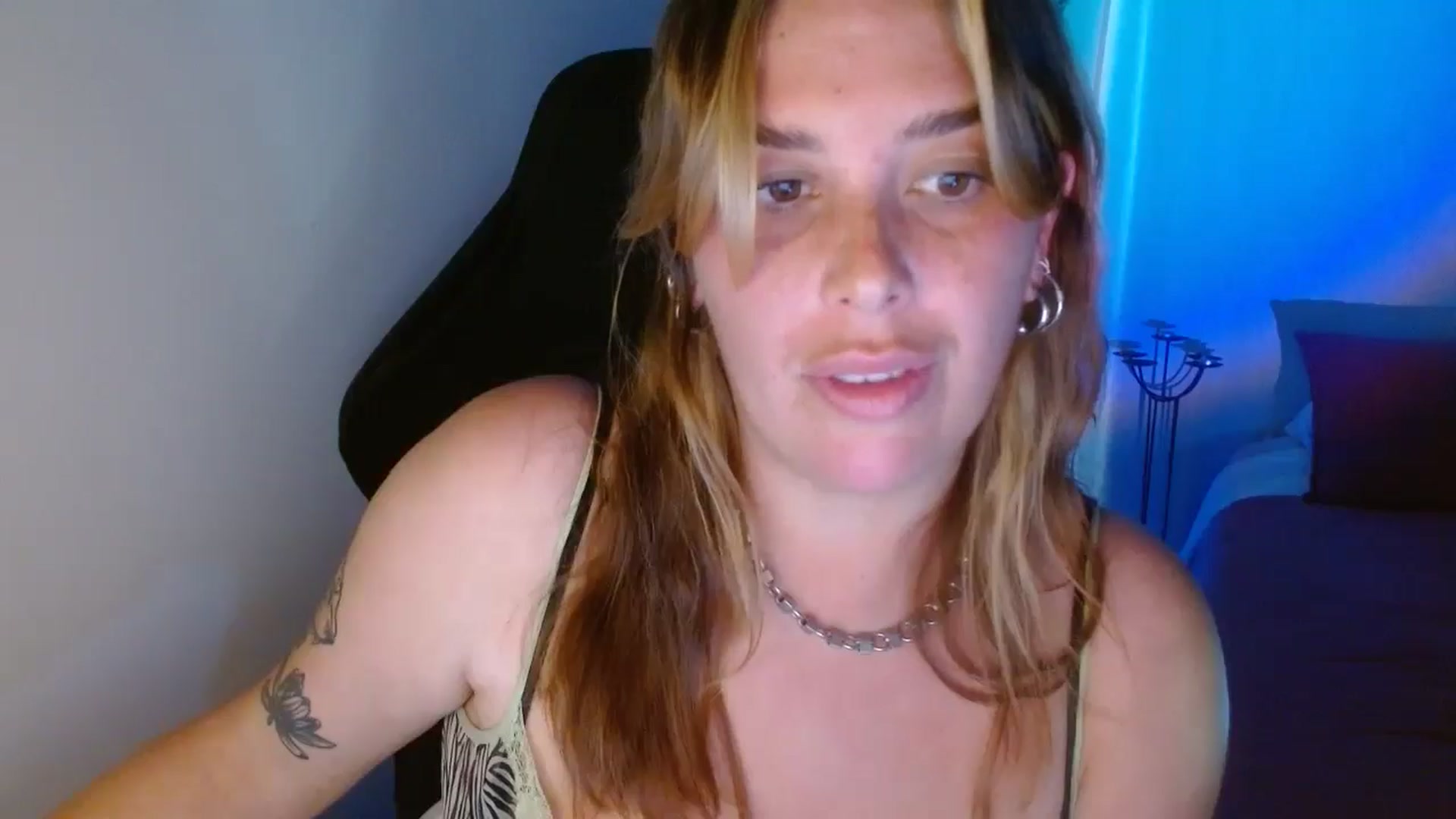 Gallery image thumbnail from HoneyTits_'s myfreecams stream on, 10/08/2024, 08:25 image 18 of 20