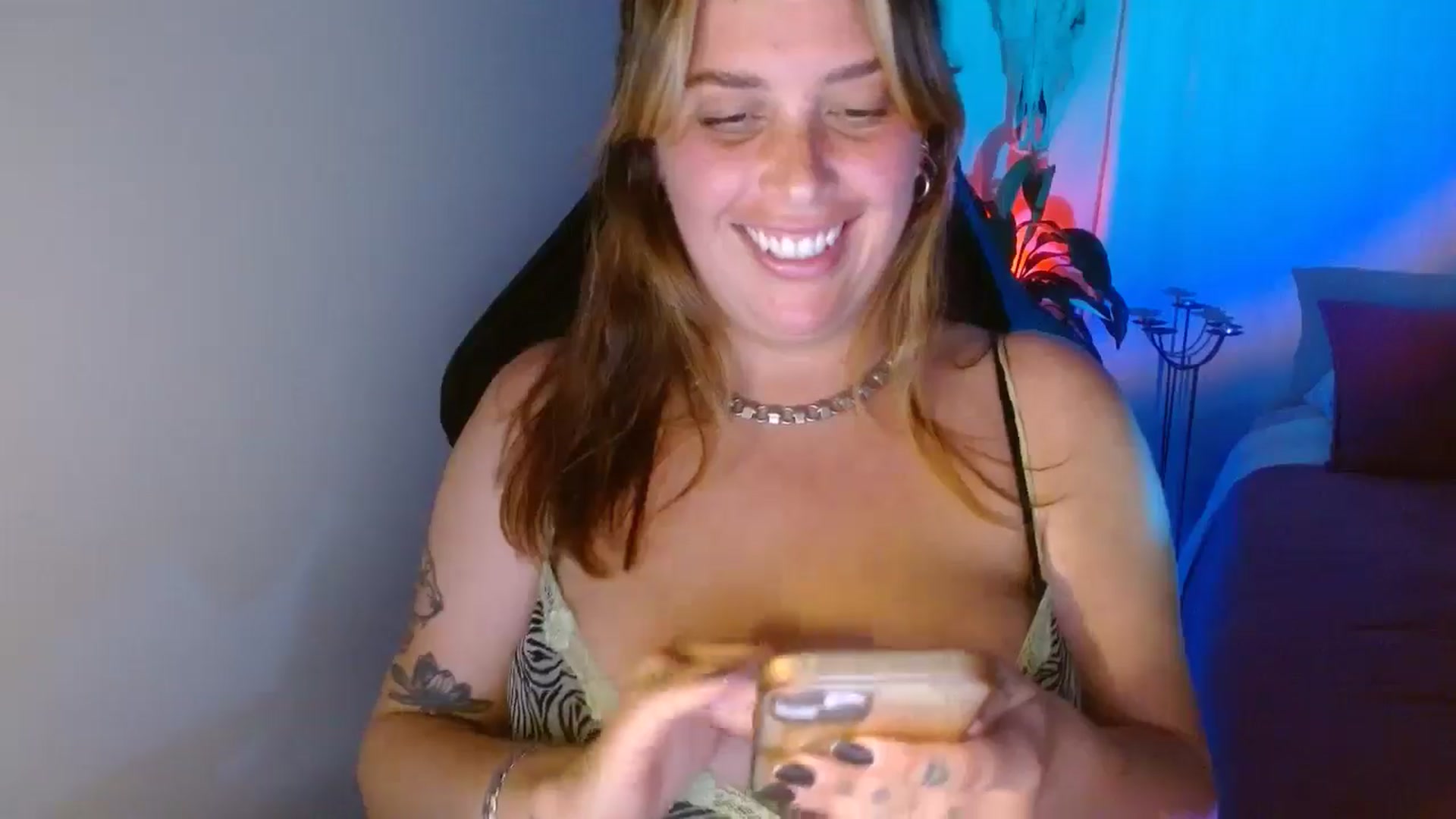 Gallery image thumbnail from HoneyTits_'s myfreecams stream on, 10/08/2024, 09:33 image 5 of 20