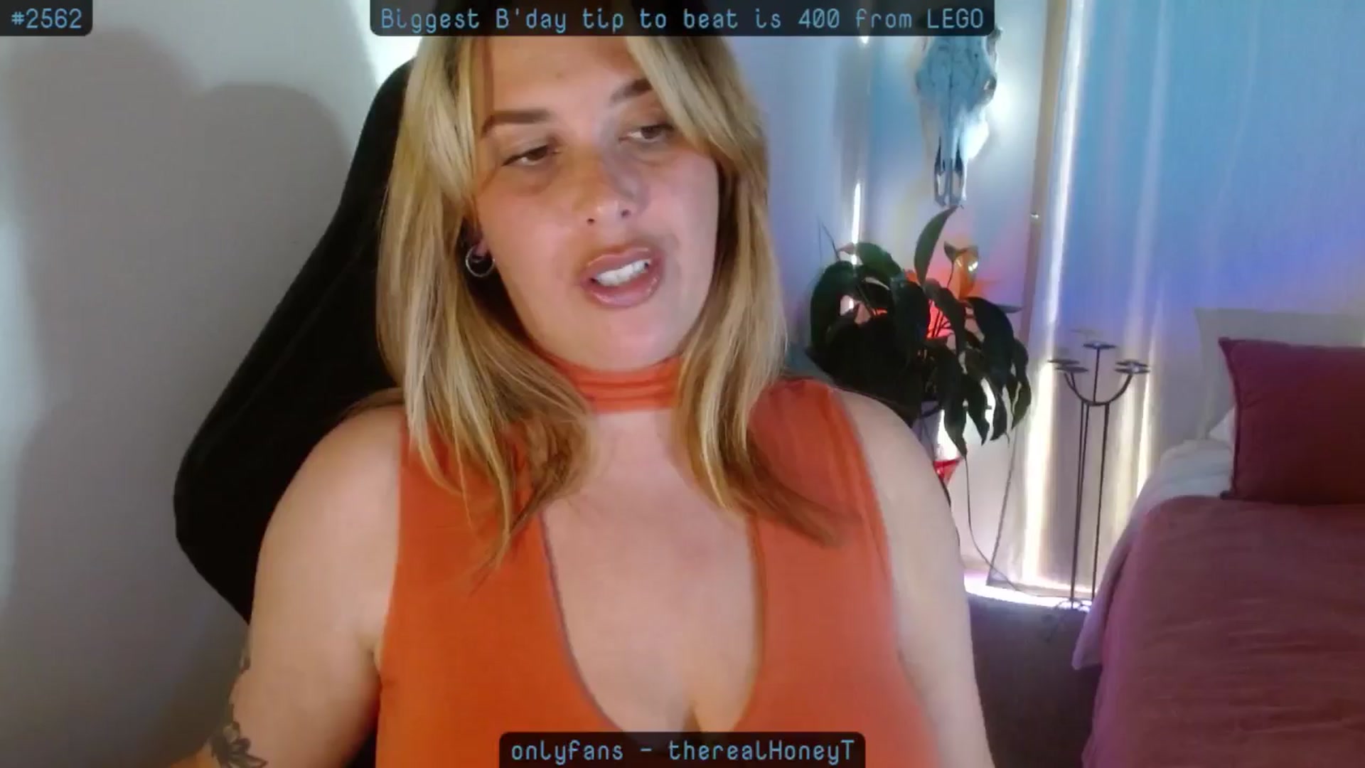 Gallery image thumbnail from HoneyTits_'s myfreecams stream on, 10/09/2024, 08:52 image 4 of 20