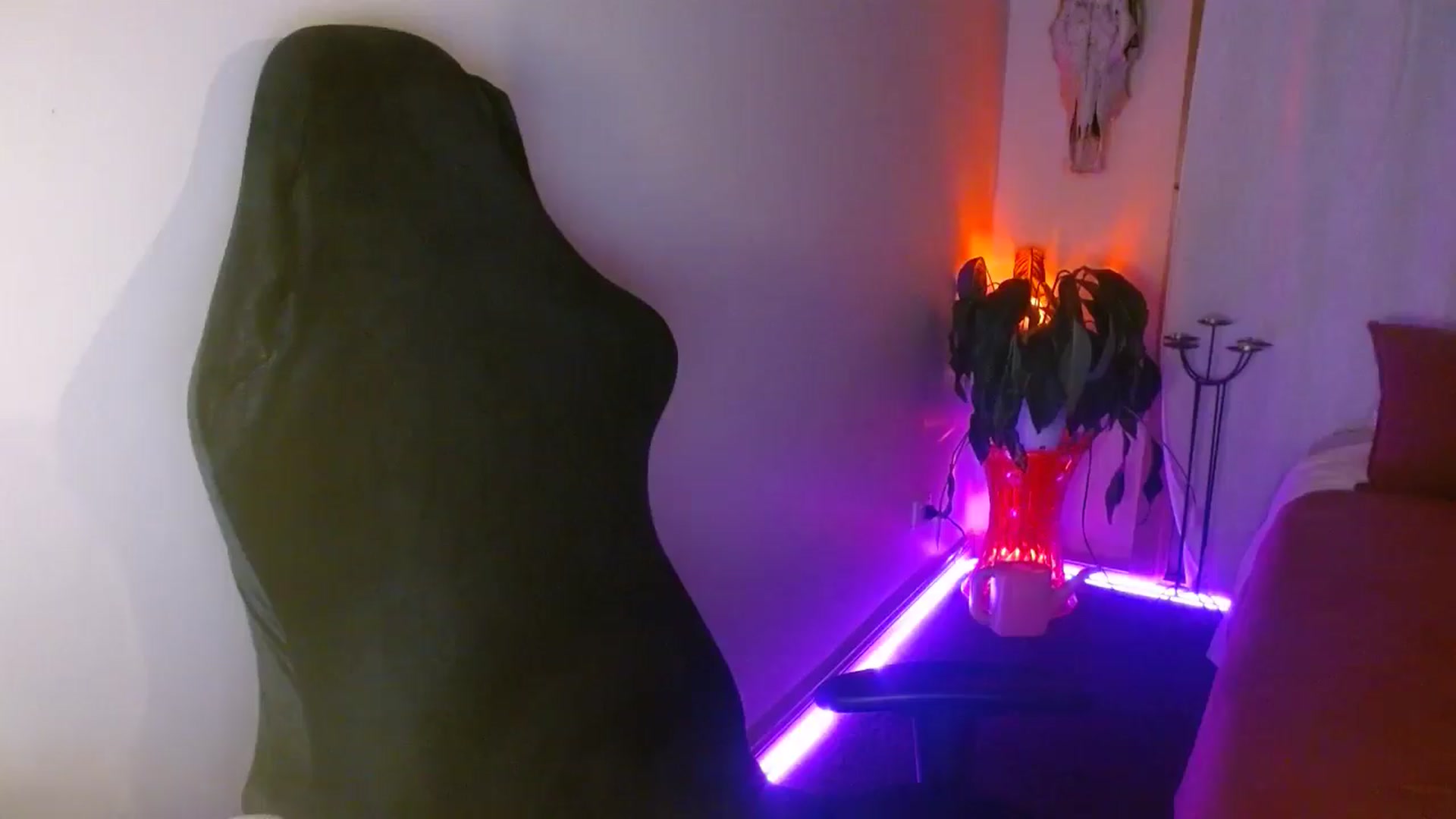 Gallery image thumbnail from HoneyTits_'s myfreecams stream on, 10/15/2024, 09:46 image 15 of 20