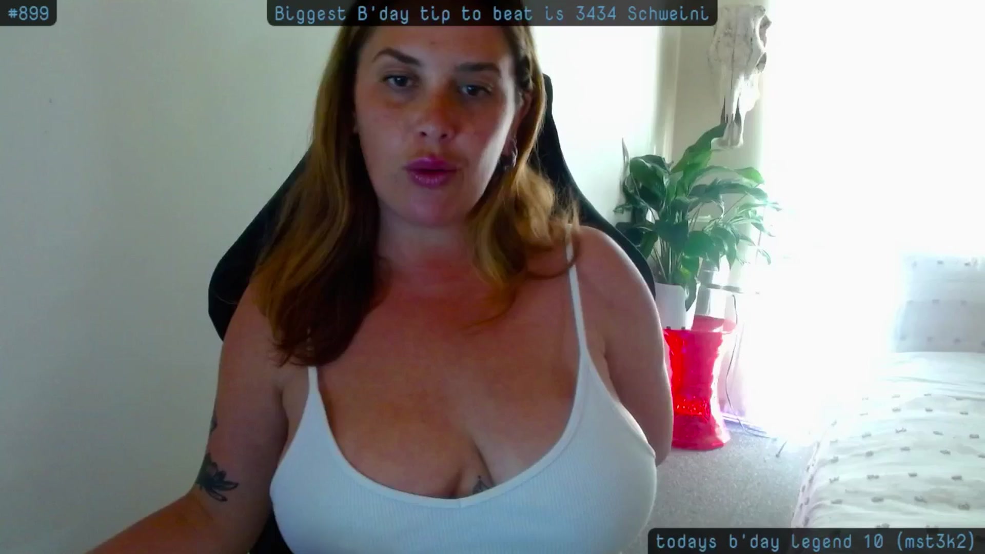 Gallery image thumbnail from HoneyTits_'s myfreecams stream on, 10/29/2024, 07:32 image 5 of 20