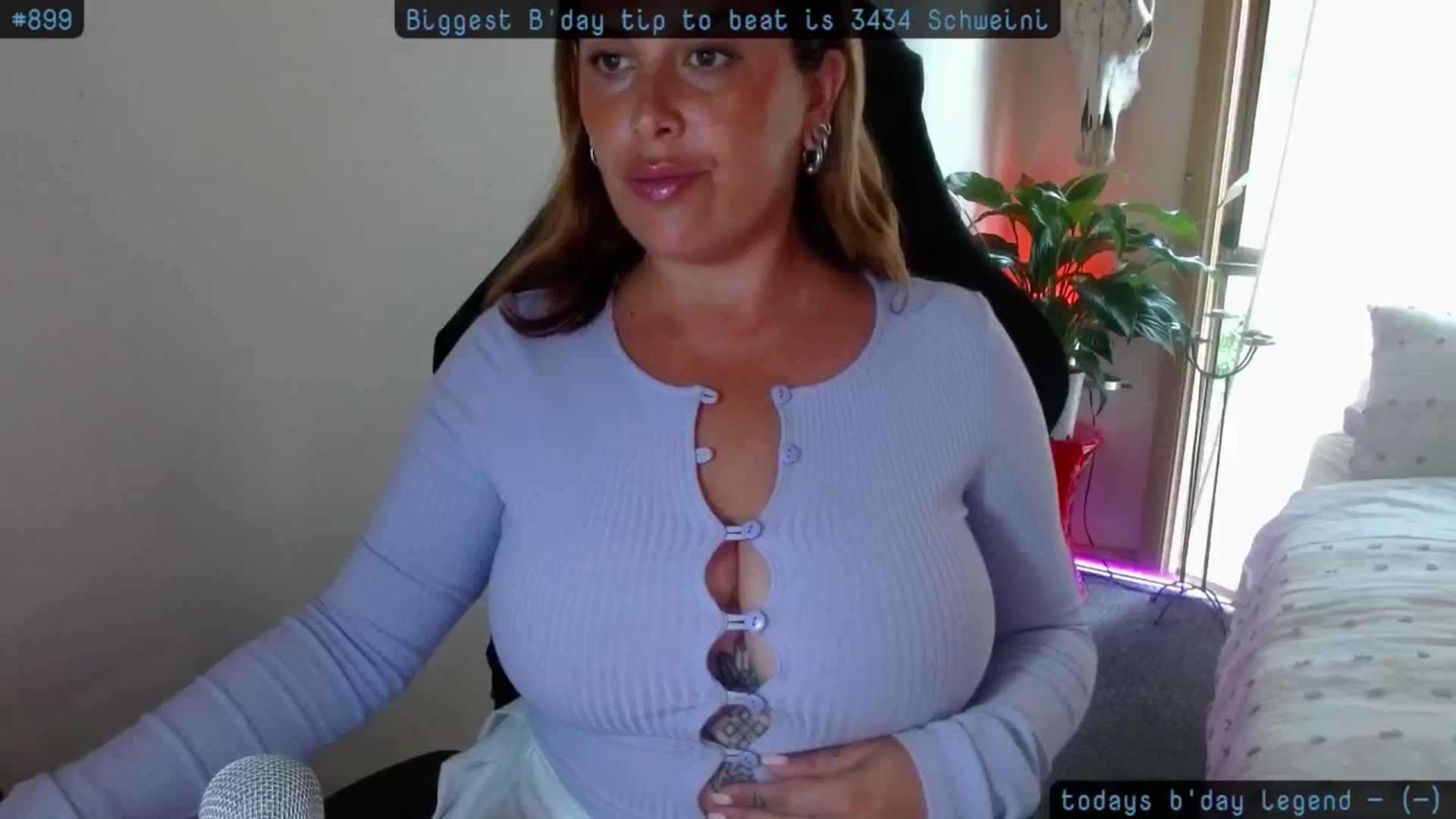 Gallery image thumbnail from HoneyTits_'s myfreecams stream on, 10/30/2024, 08:25 image 1 of 20