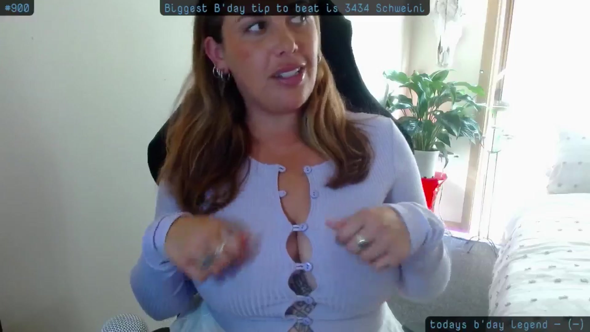 Gallery image thumbnail from HoneyTits_'s myfreecams stream on, 10/30/2024, 08:25 image 5 of 20