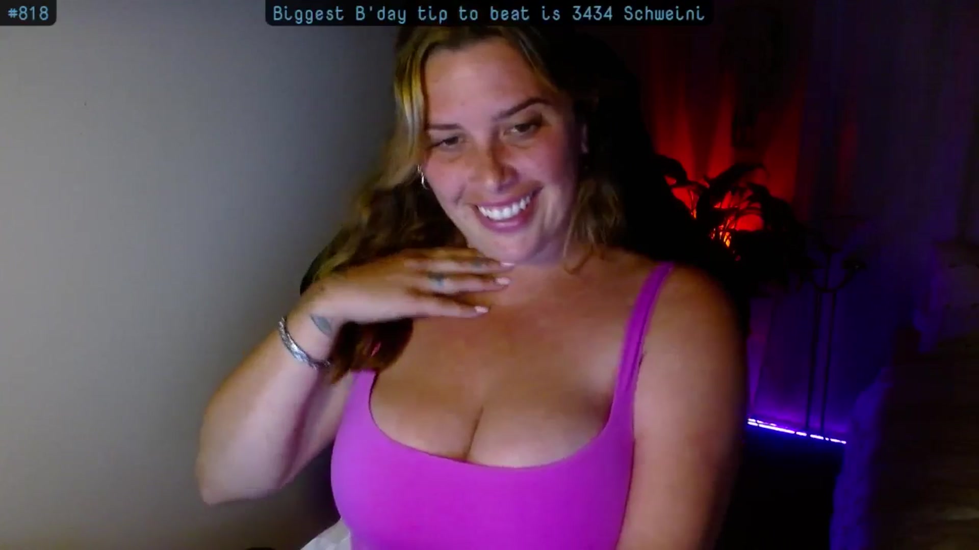 Gallery image thumbnail from HoneyTits_'s myfreecams stream on, 10/31/2024, 09:55 image 15 of 20