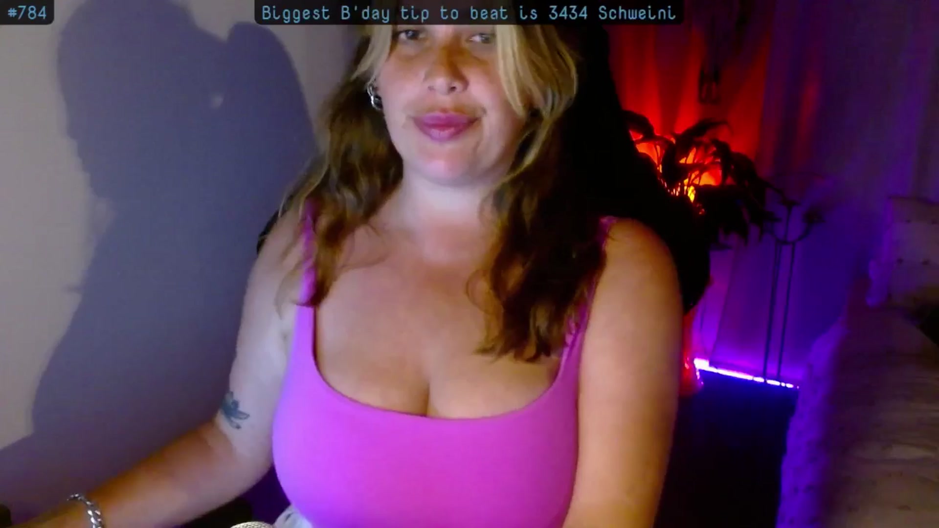 Gallery image thumbnail from HoneyTits_'s myfreecams stream on, 10/31/2024, 10:40 image 16 of 20
