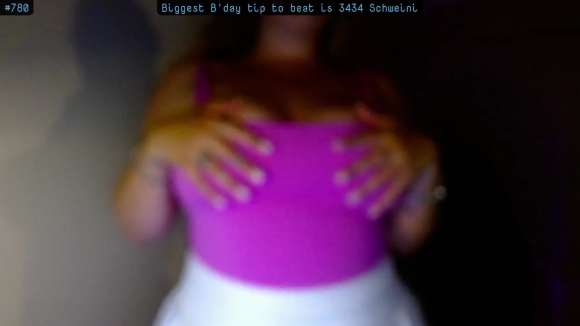 Gallery image thumbnail from HoneyTits_'s myfreecams stream on, 10/31/2024, 11:14 image 18 of 20