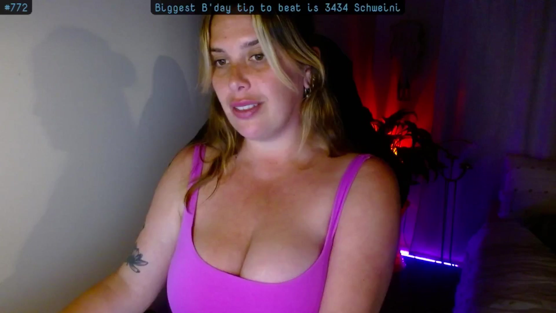 Gallery image thumbnail from HoneyTits_'s myfreecams stream on, 10/31/2024, 12:17 image 2 of 20