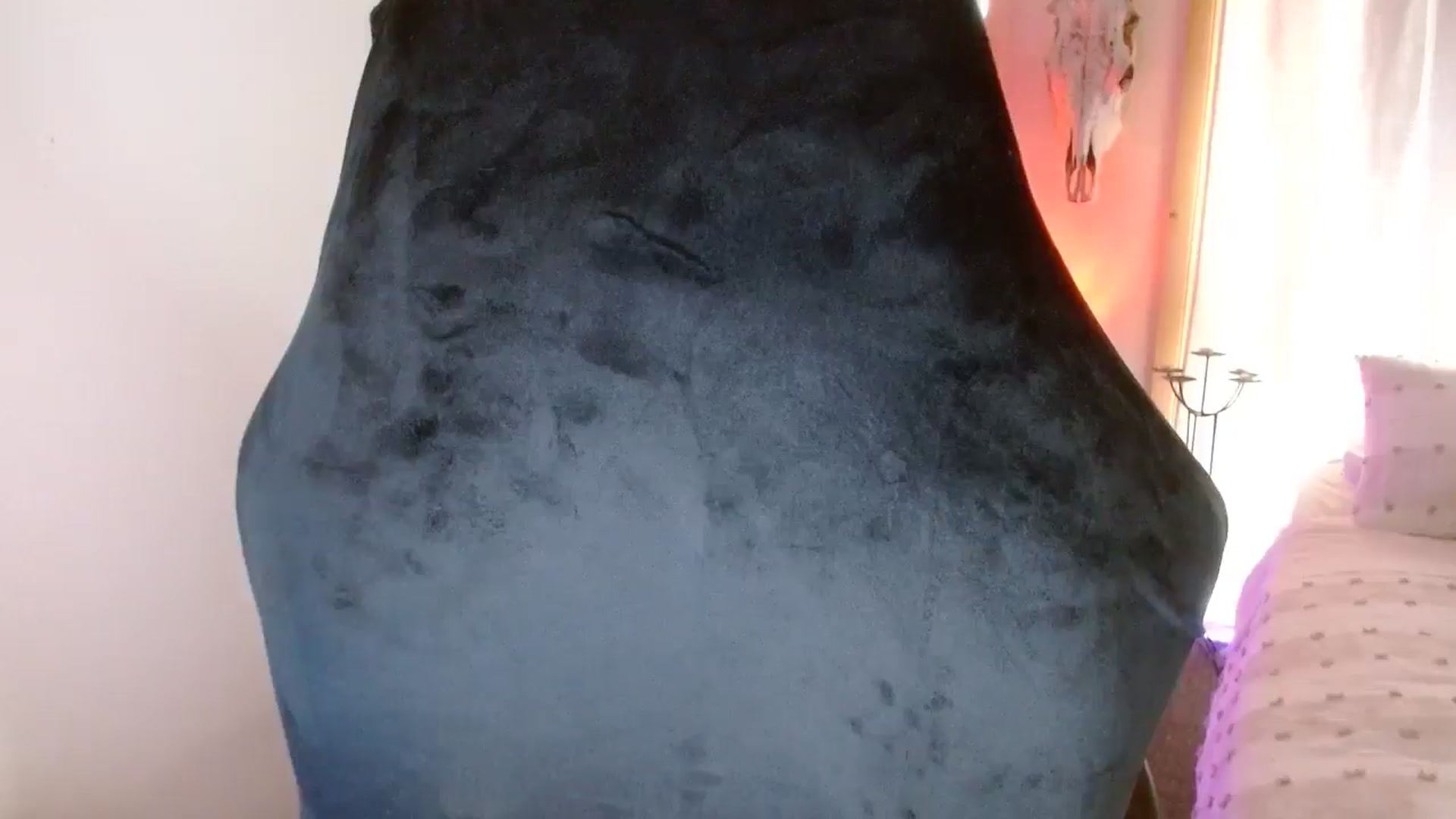 Gallery image thumbnail from HoneyTits_'s myfreecams stream on, 11/06/2024, 08:40 image 4 of 20