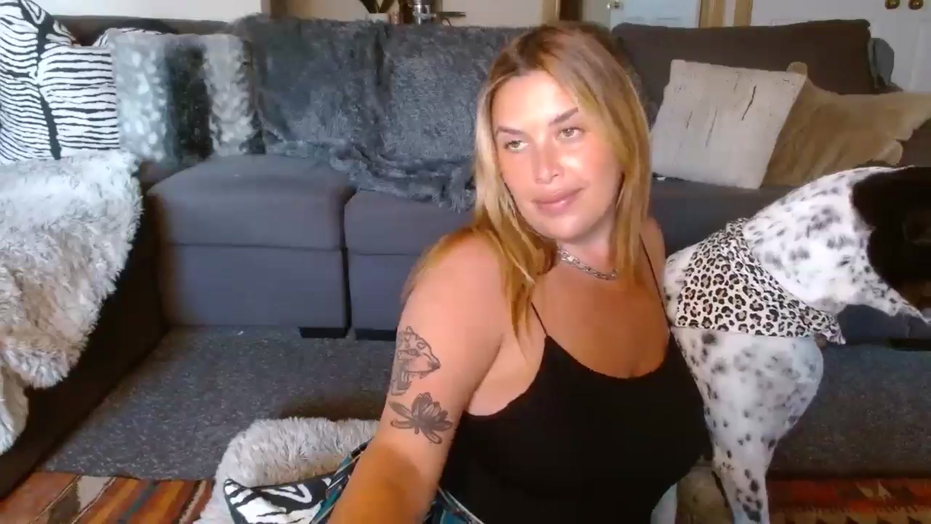 Gallery image thumbnail from HoneyTits_'s myfreecams stream on, 11/27/2024, 08:05 image 17 of 20