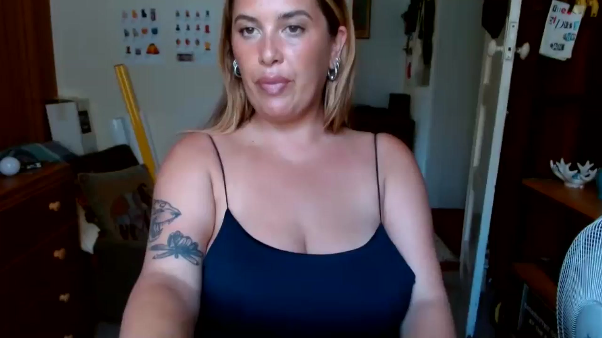 Gallery image thumbnail from HoneyTits_'s myfreecams stream on, 11/29/2024, 02:20 image 18 of 20