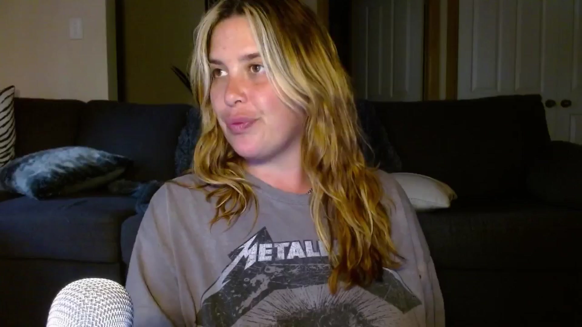 Gallery image thumbnail from HoneyTits_'s myfreecams stream on, 12/20/2024, 11:20 image 1 of 20