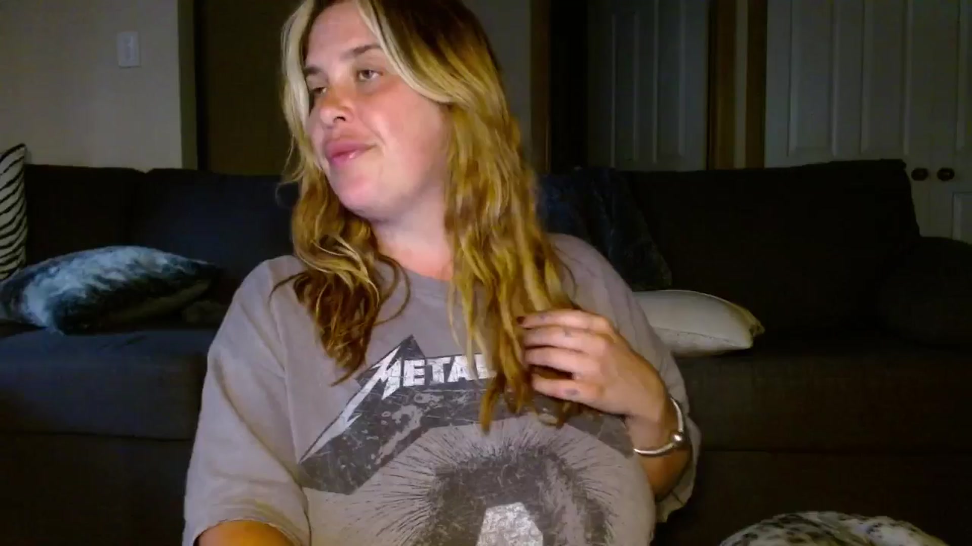 Gallery image thumbnail from HoneyTits_'s myfreecams stream on, 12/20/2024, 11:20 image 3 of 20