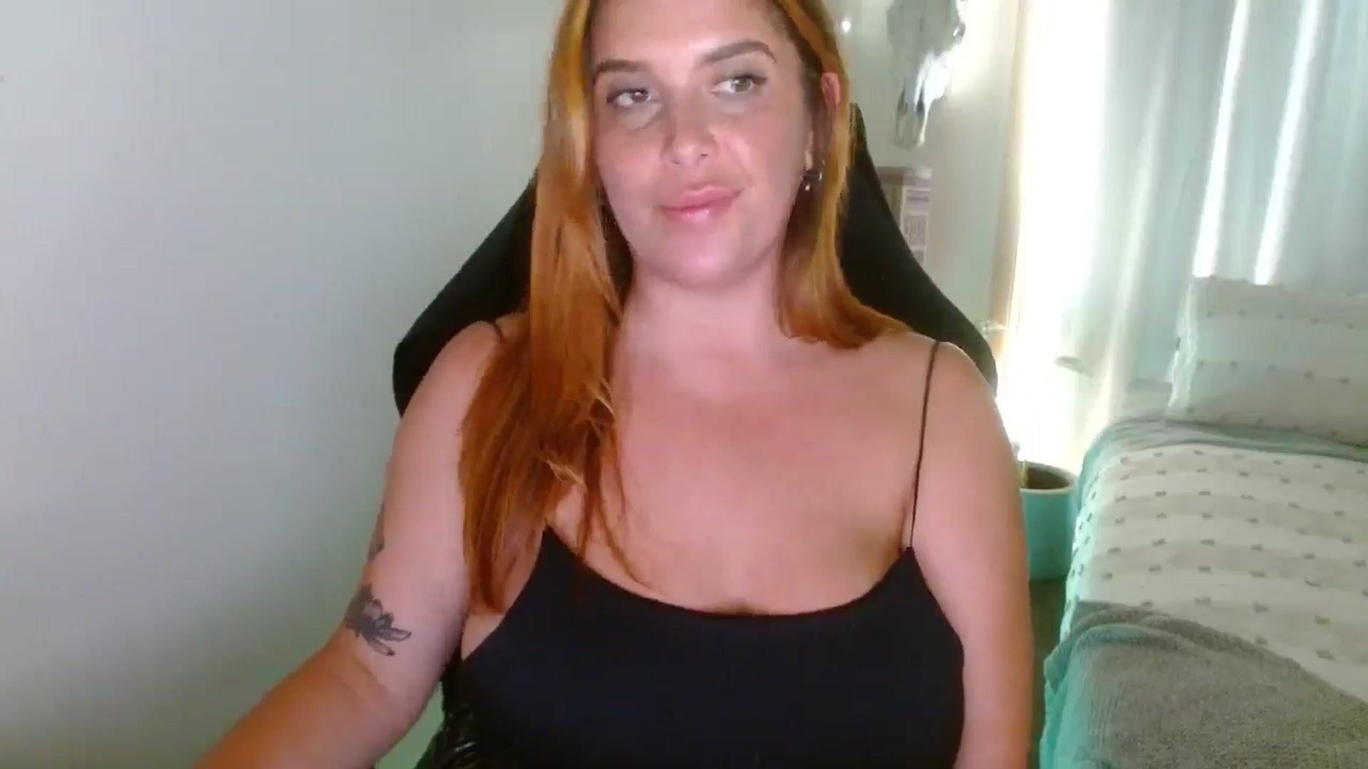 Gallery image thumbnail from HoneyTits_'s myfreecams stream on, 03/18/2025, 07:30 image 19 of 20