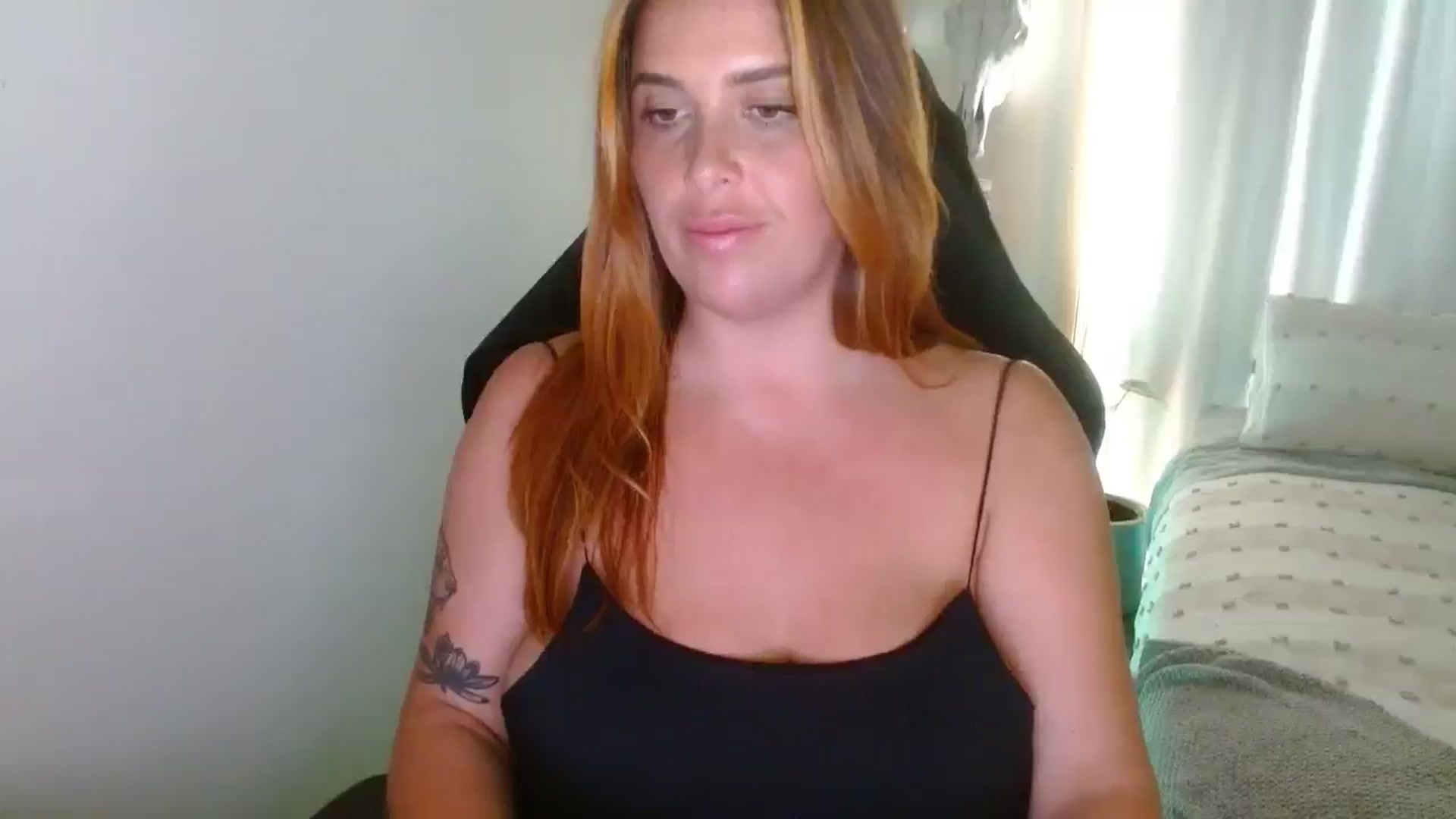 Gallery image thumbnail from HoneyTits_'s myfreecams stream on, 03/18/2025, 07:30 image 17 of 20