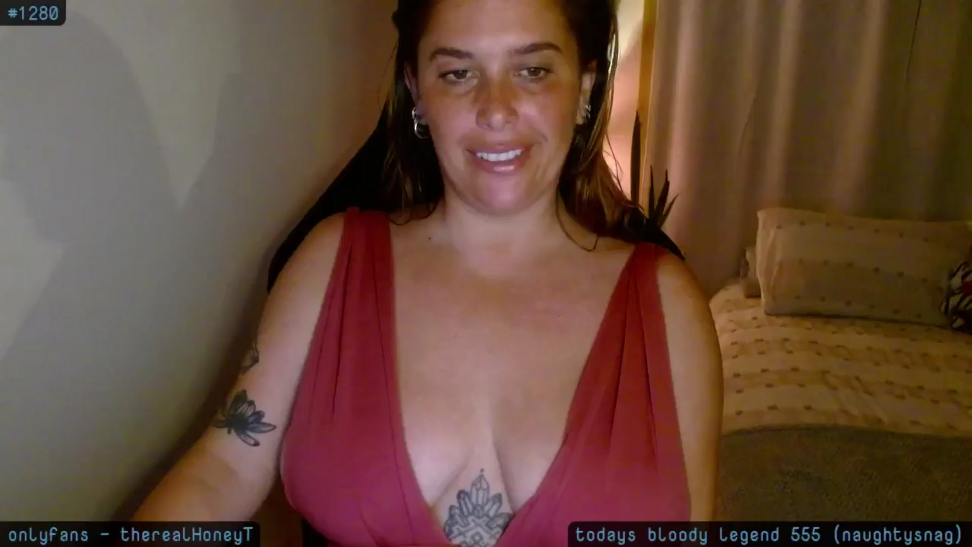 Gallery image thumbnail from HoneyTits_'s myfreecams stream on, 04/18/2025, 11:01 image 10 of 20