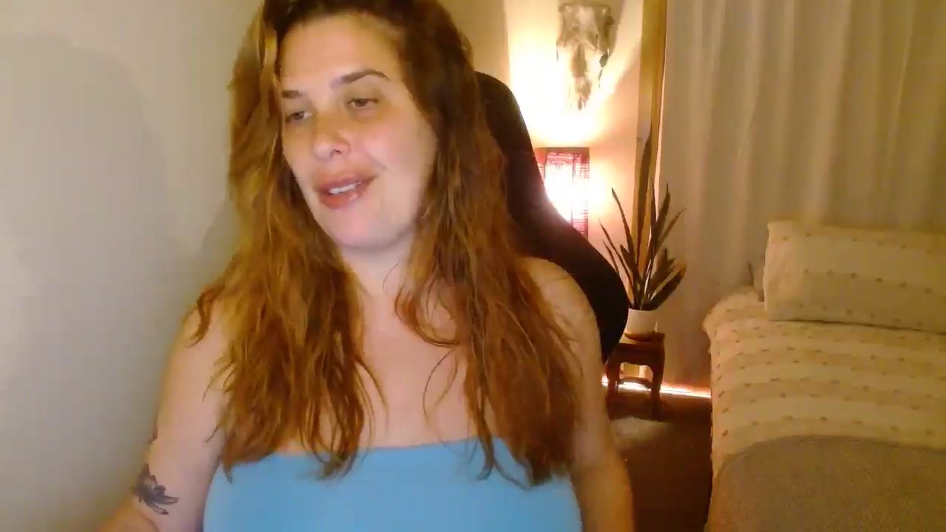 Gallery image thumbnail from HoneyTits_'s myfreecams stream on, 04/19/2025, 10:45 image 14 of 20