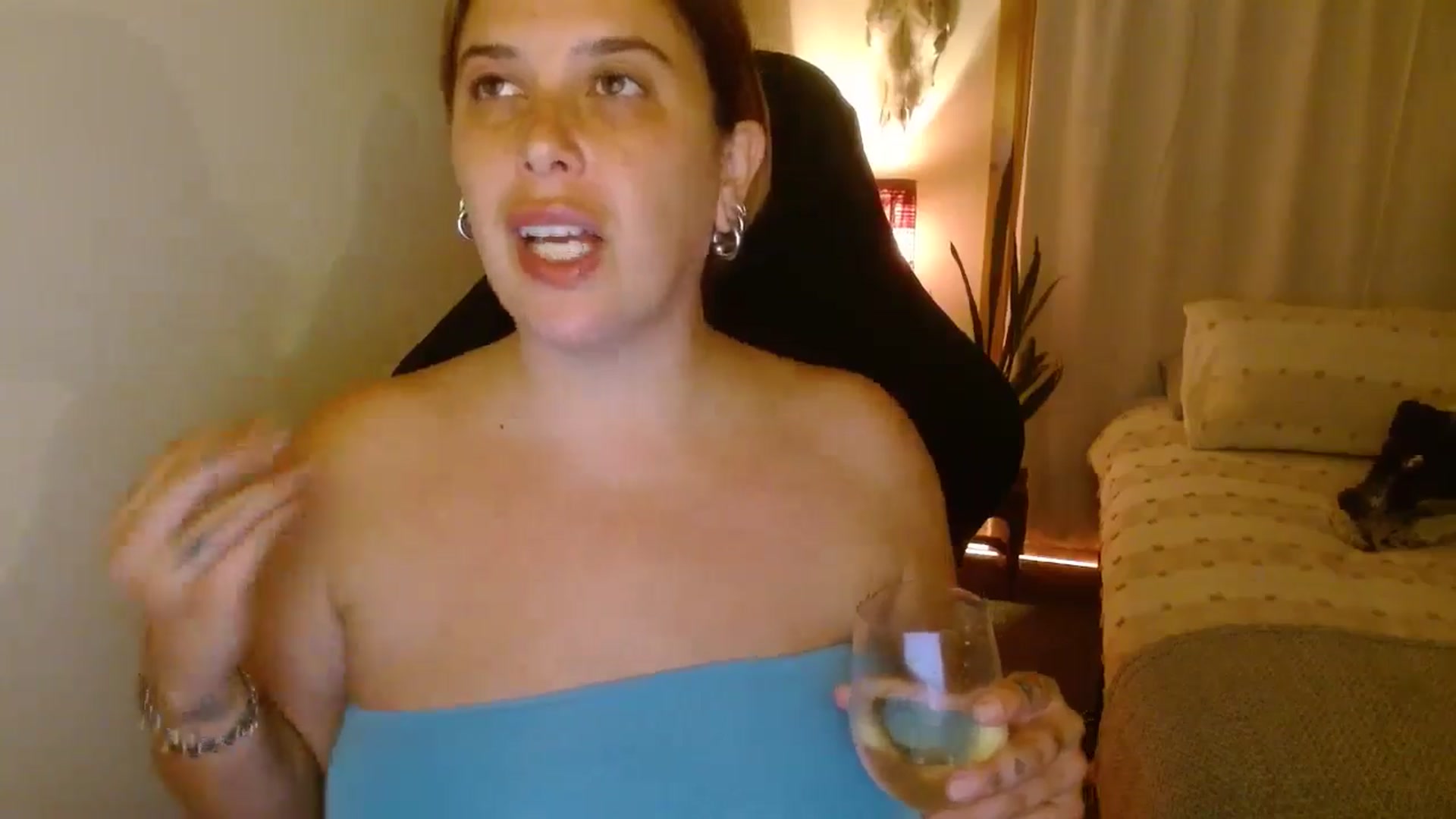 Gallery image thumbnail from HoneyTits_'s myfreecams stream on, 04/19/2025, 10:45 image 17 of 20