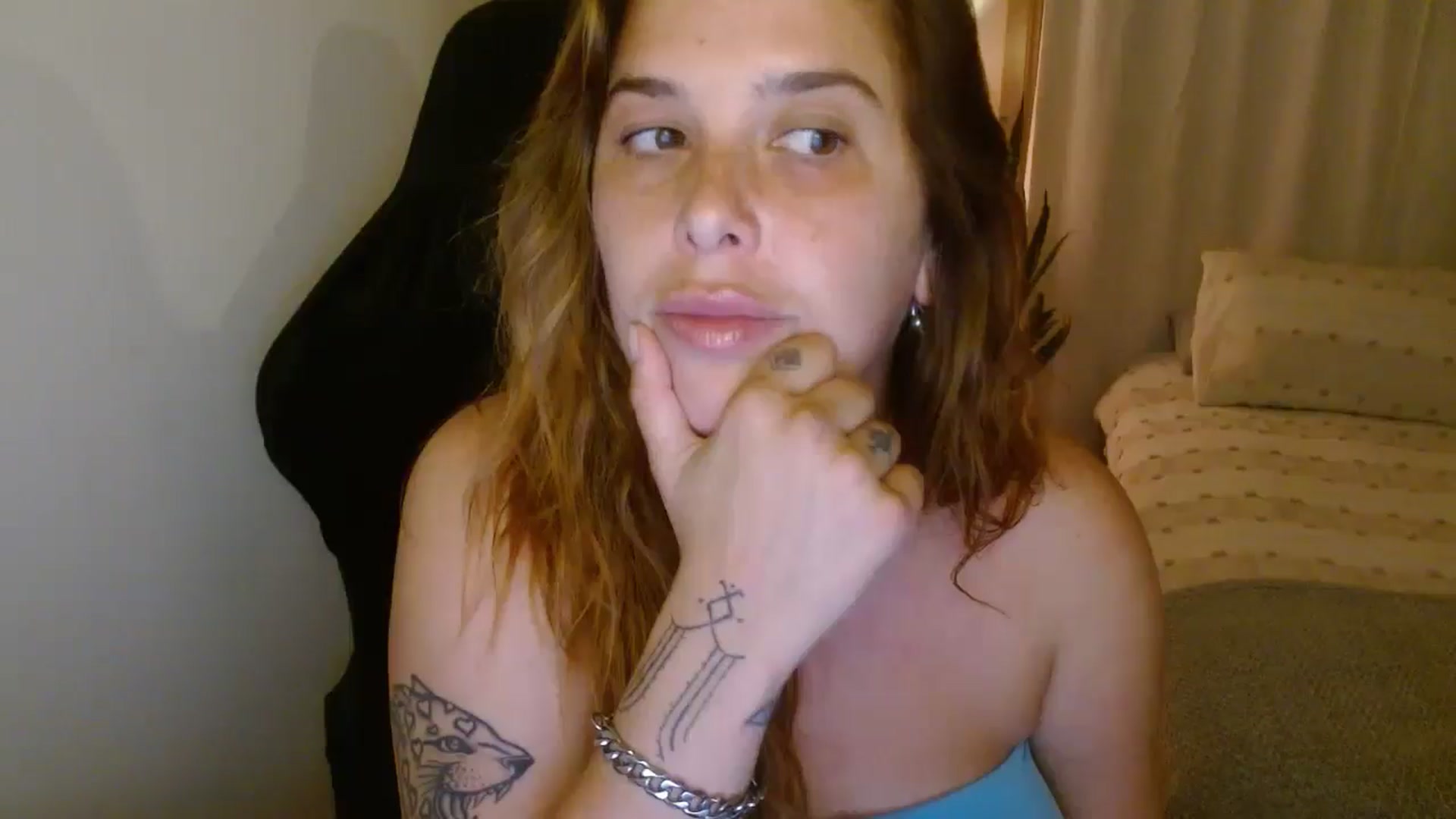 Gallery image thumbnail from HoneyTits_'s myfreecams stream on, 04/19/2025, 10:45 image 12 of 20
