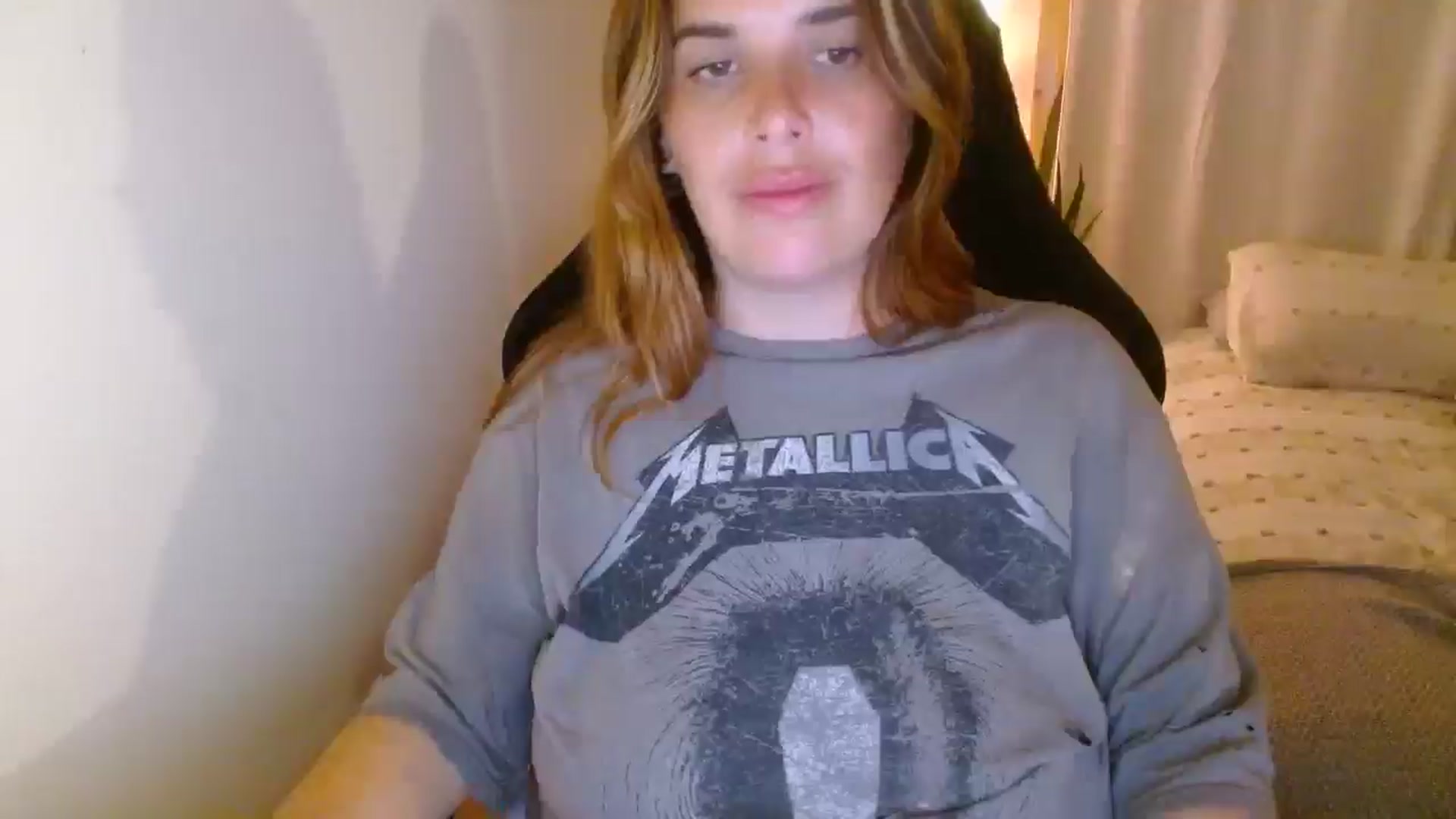Gallery image thumbnail from HoneyTits_'s myfreecams stream on, 04/21/2025, 11:29 image 18 of 20