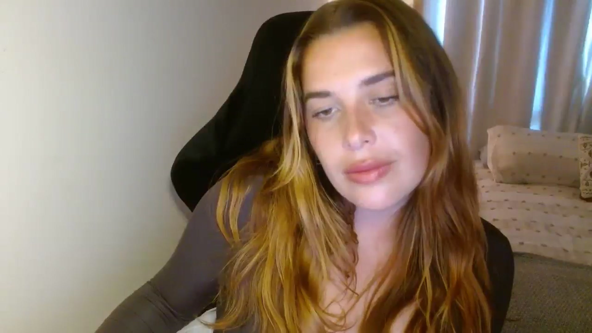 Gallery image thumbnail from HoneyTits_'s myfreecams stream on, 04/21/2025, 11:29 image 3 of 20