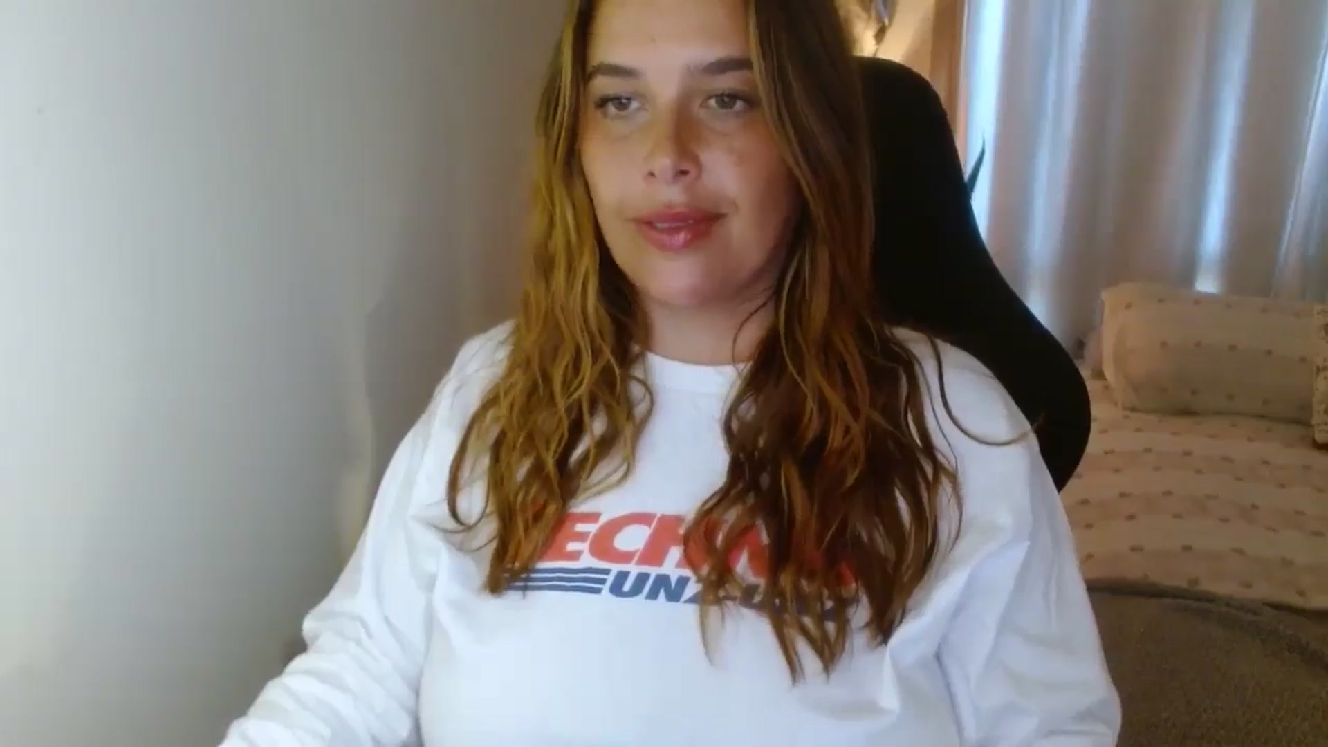 Gallery image thumbnail from HoneyTits_'s myfreecams stream on, 04/23/2025, 07:36 image 7 of 20
