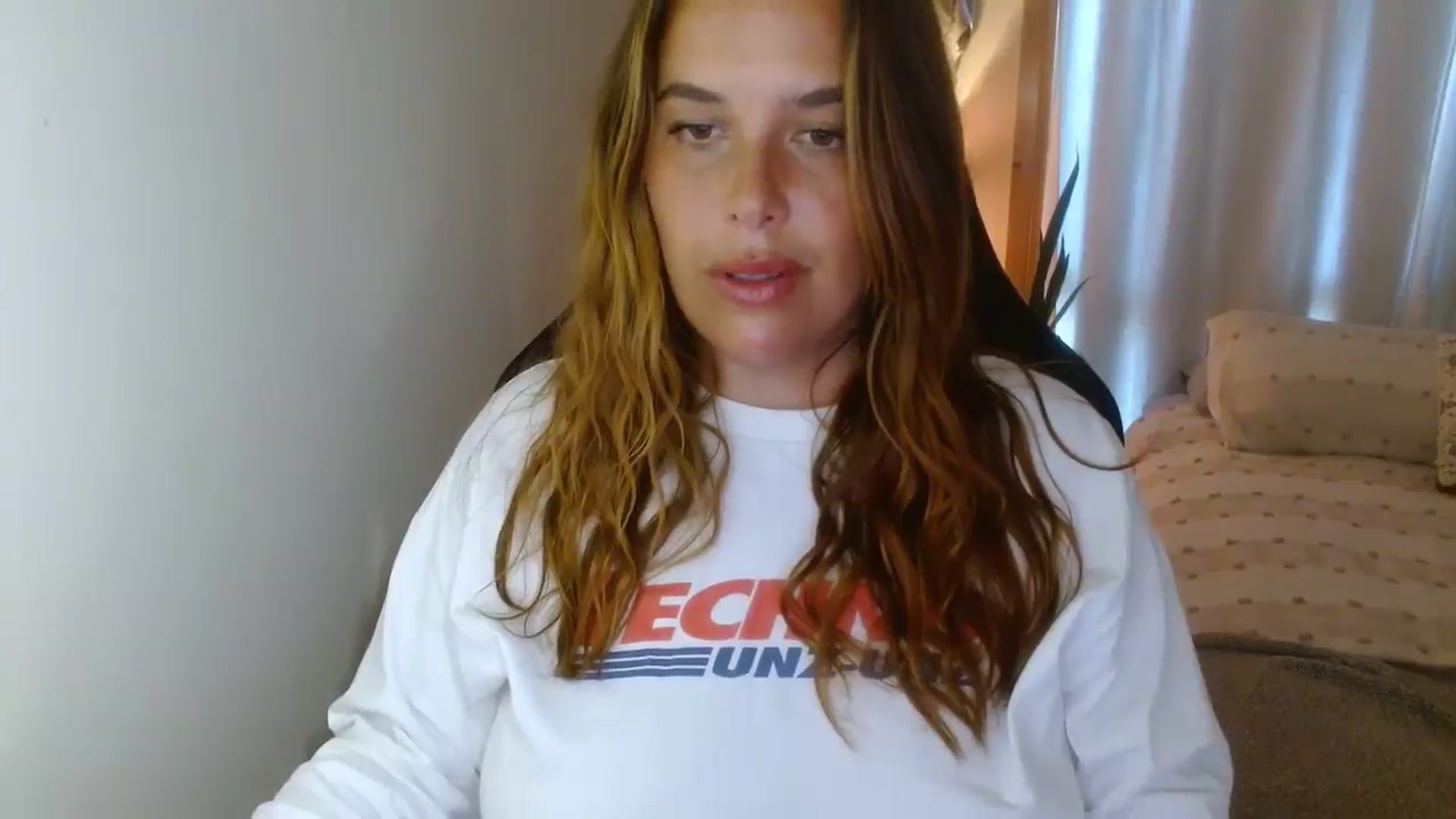 Gallery image thumbnail from HoneyTits_'s myfreecams stream on, 04/23/2025, 07:36 image 6 of 20