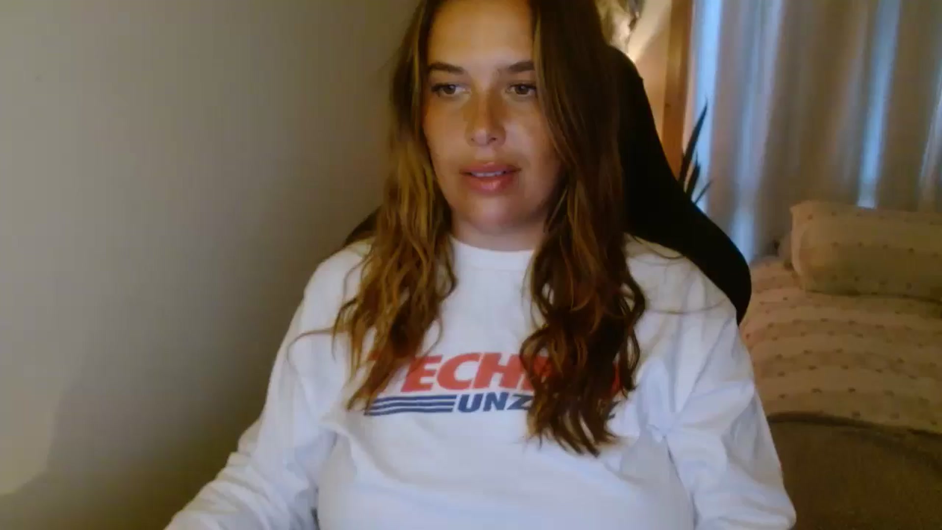 Gallery image thumbnail from HoneyTits_'s myfreecams stream on, 04/23/2025, 07:36 image 16 of 20