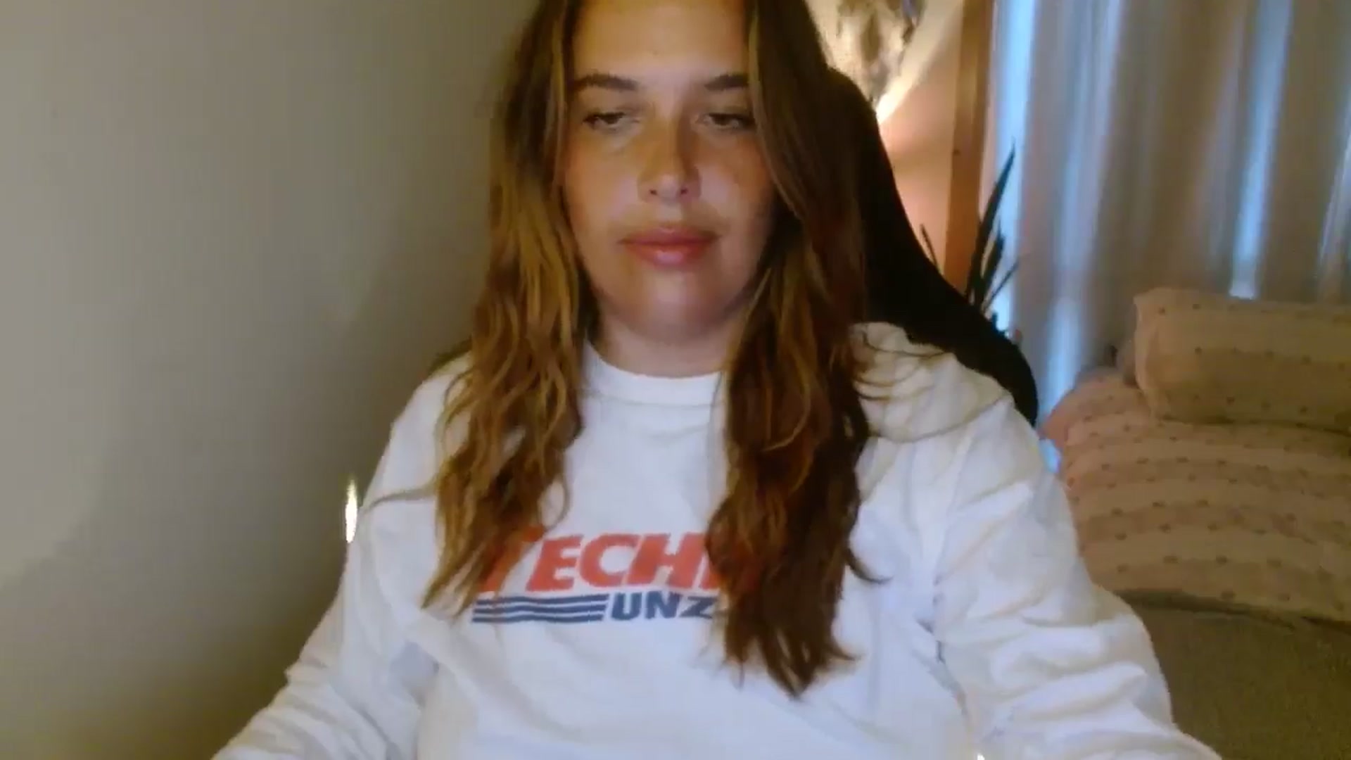 Gallery image thumbnail from HoneyTits_'s myfreecams stream on, 04/23/2025, 07:36 image 13 of 20