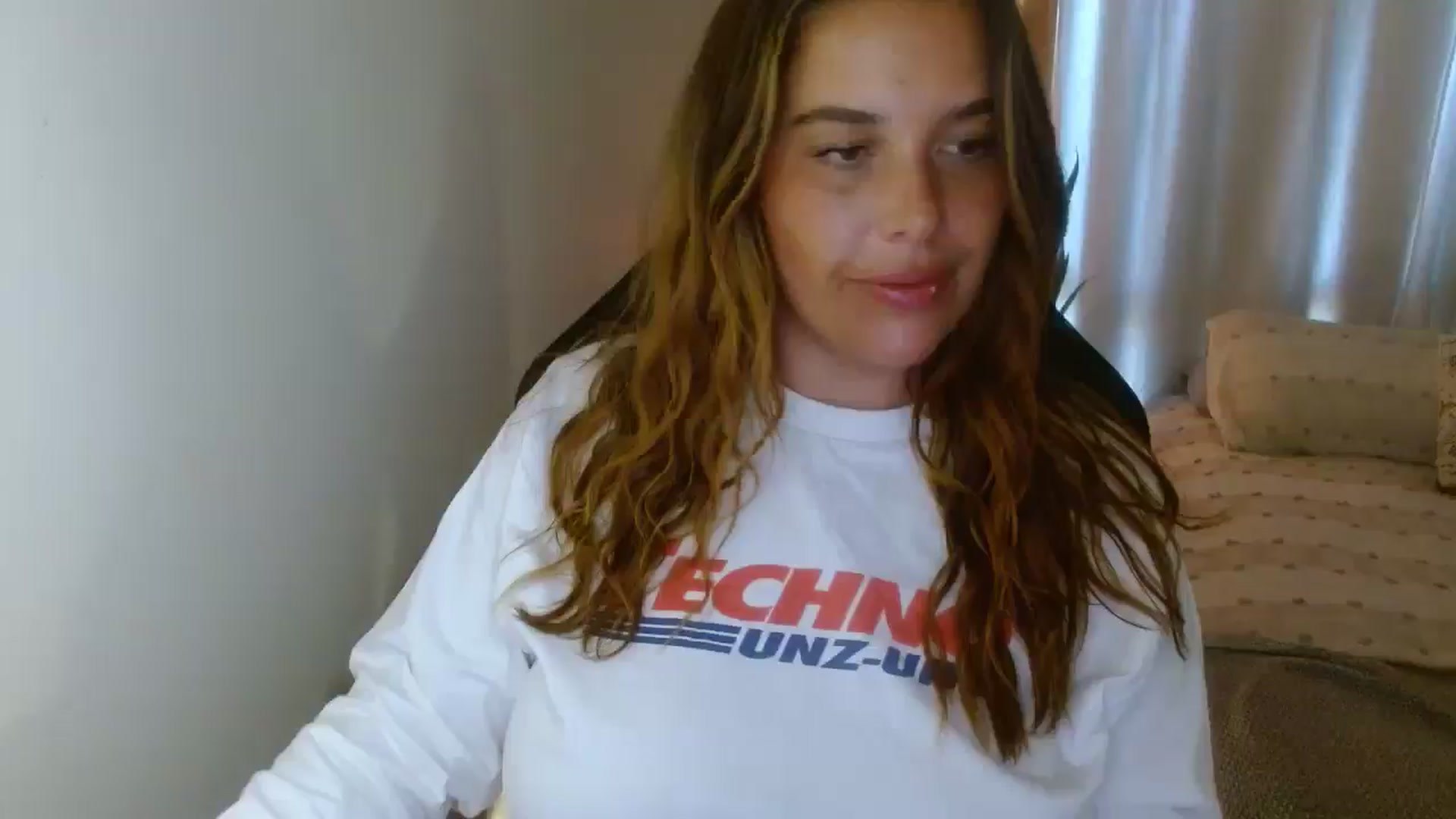 Gallery image thumbnail from HoneyTits_'s myfreecams stream on, 04/23/2025, 07:36 image 4 of 20