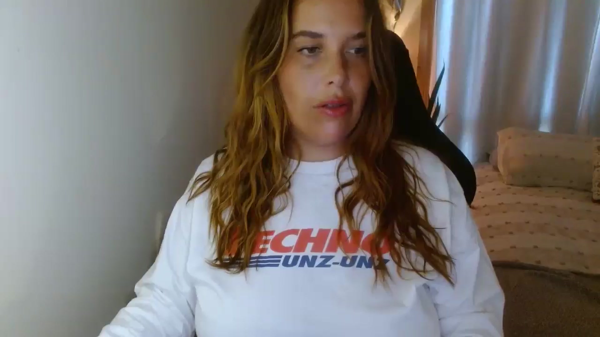 Gallery image thumbnail from HoneyTits_'s myfreecams stream on, 04/23/2025, 07:36 image 9 of 20