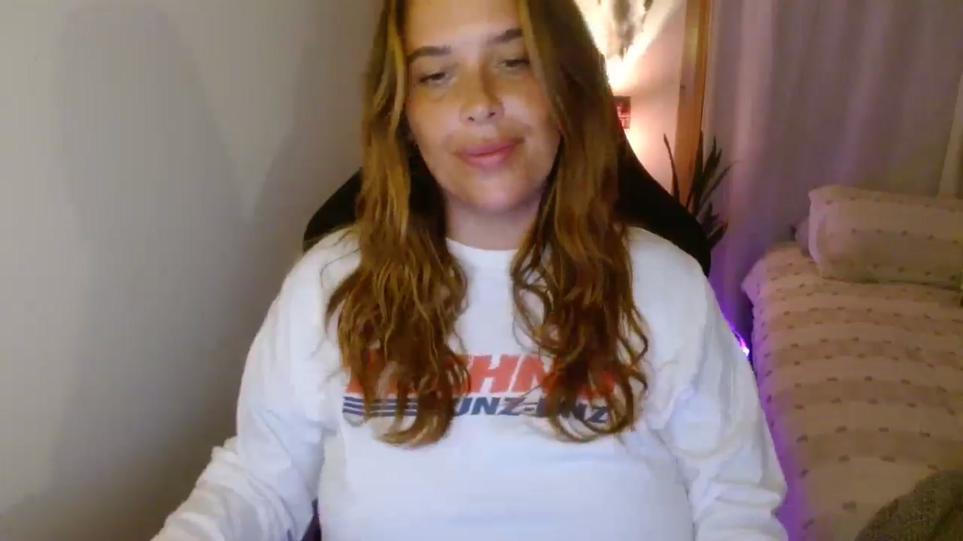 Gallery image thumbnail from HoneyTits_'s myfreecams stream on, 04/23/2025, 10:25 image 8 of 20