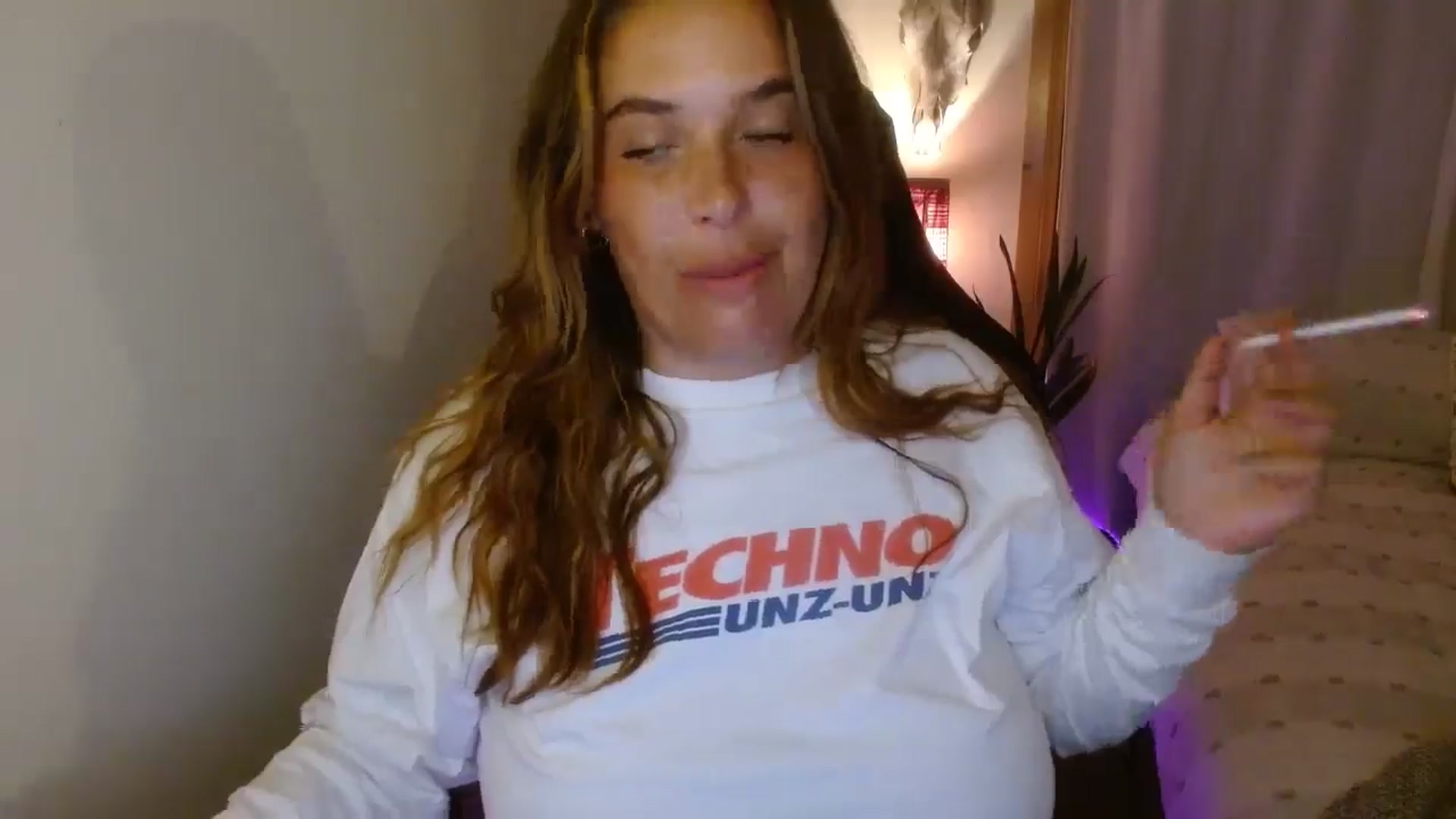 Gallery image thumbnail from HoneyTits_'s myfreecams stream on, 04/23/2025, 10:25 image 6 of 20