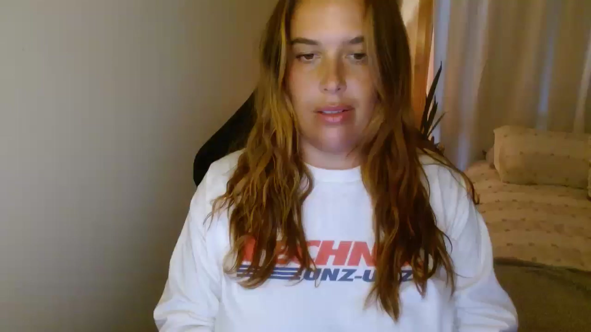 Gallery image thumbnail from HoneyTits_'s myfreecams stream on, 04/23/2025, 10:25 image 1 of 20