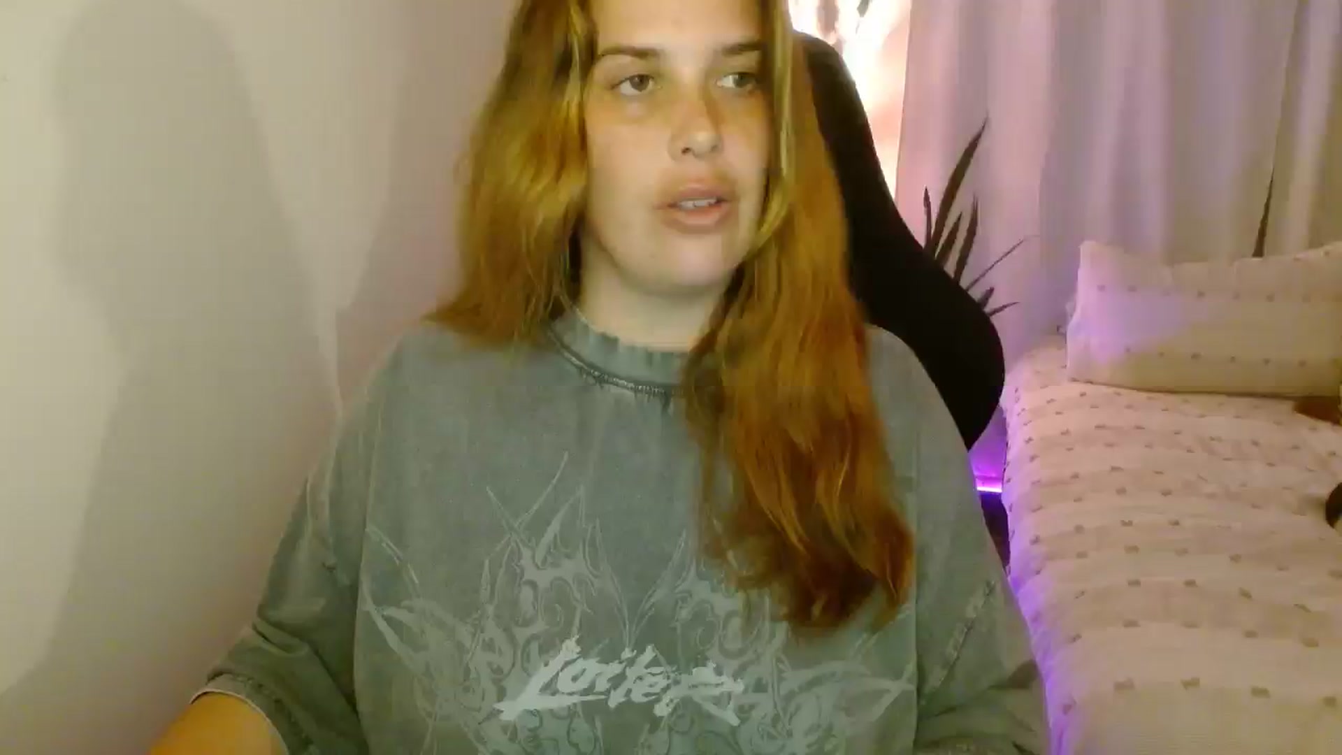 Gallery image thumbnail from HoneyTits_'s myfreecams stream on, 04/25/2025, 09:26 image 19 of 20