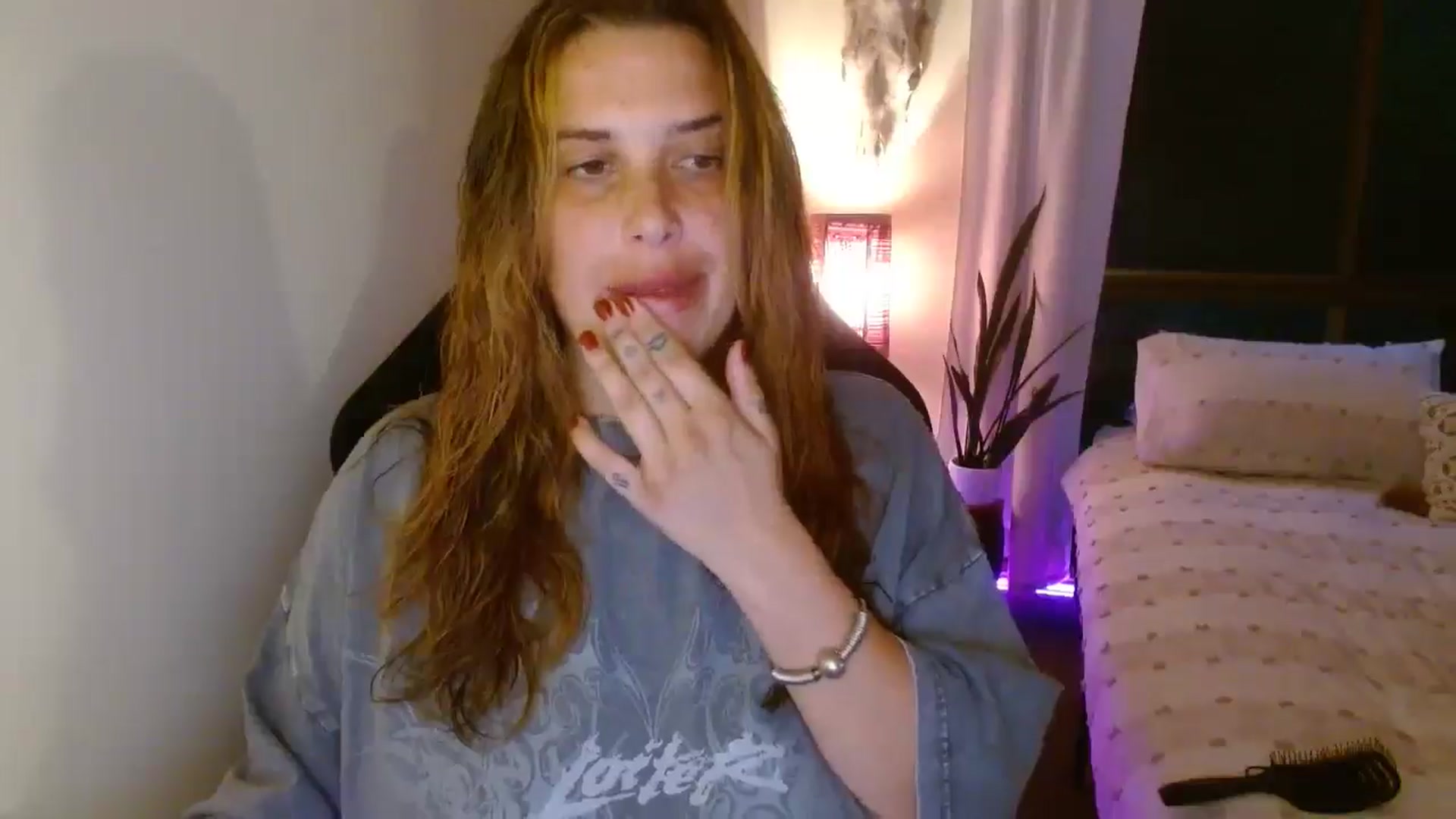 Gallery image thumbnail from HoneyTits_'s myfreecams stream on, 04/25/2025, 09:26 image 6 of 20