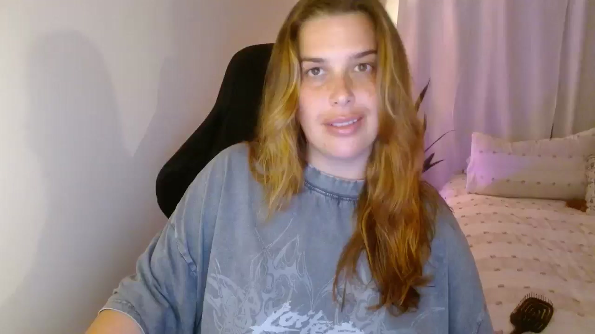Gallery image thumbnail from HoneyTits_'s myfreecams stream on, 04/25/2025, 09:26 image 12 of 20