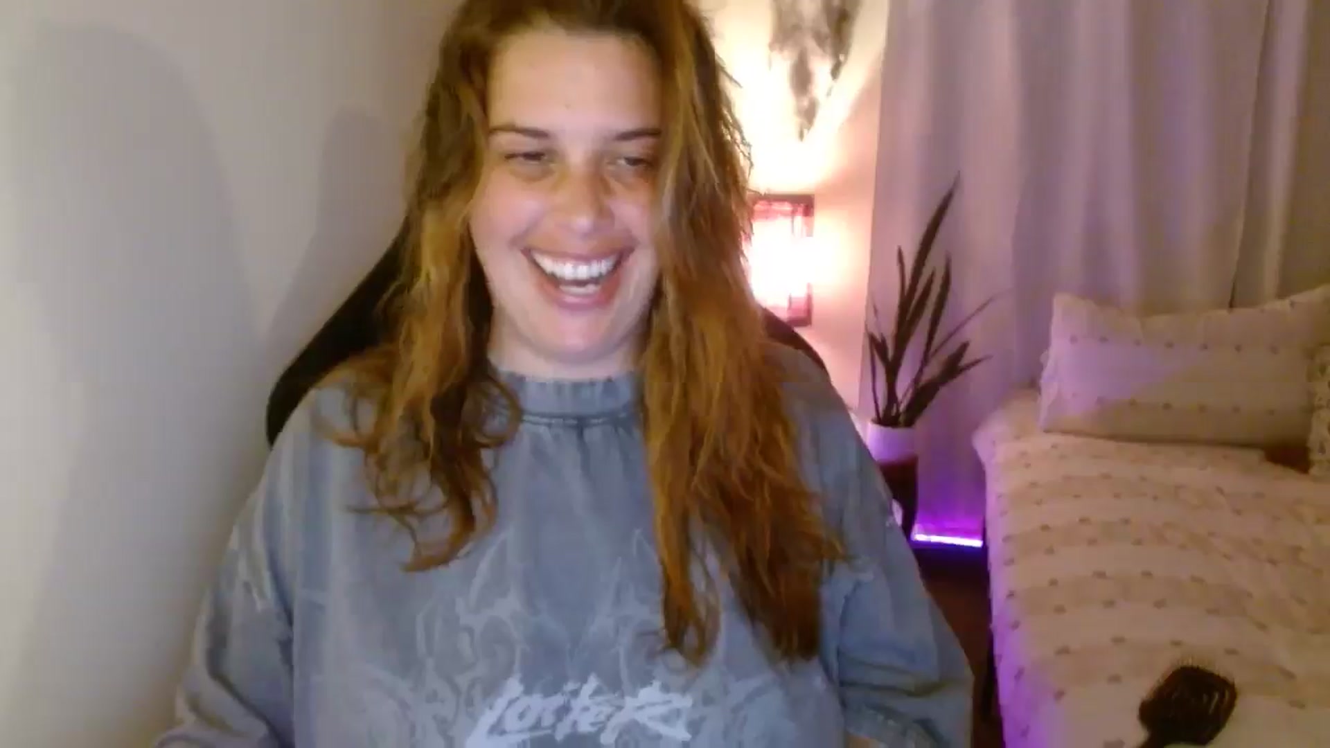 Gallery image thumbnail from HoneyTits_'s myfreecams stream on, 04/25/2025, 09:26 image 8 of 20